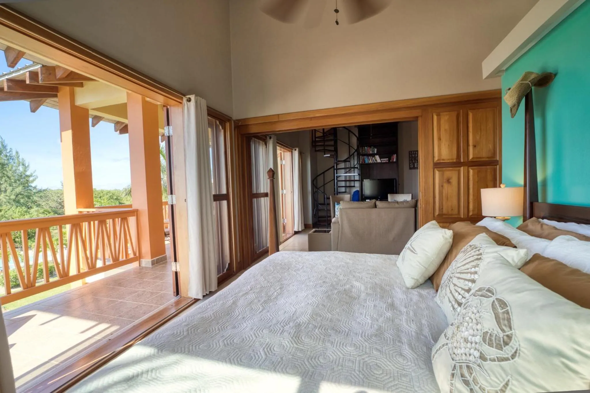 Bed in Marazul Belize