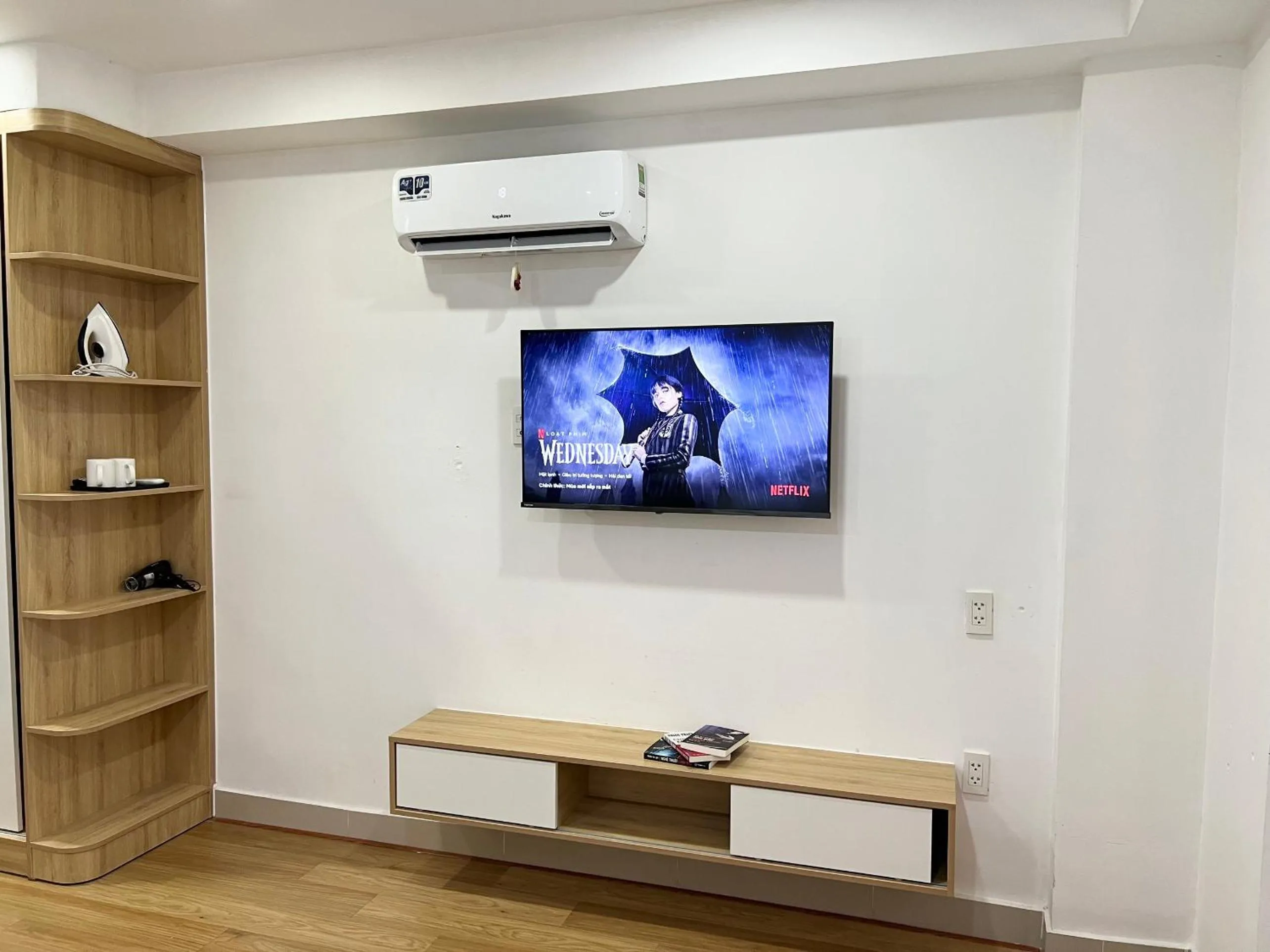TV and multimedia in Home Away Ky Con - Serviced Apartment