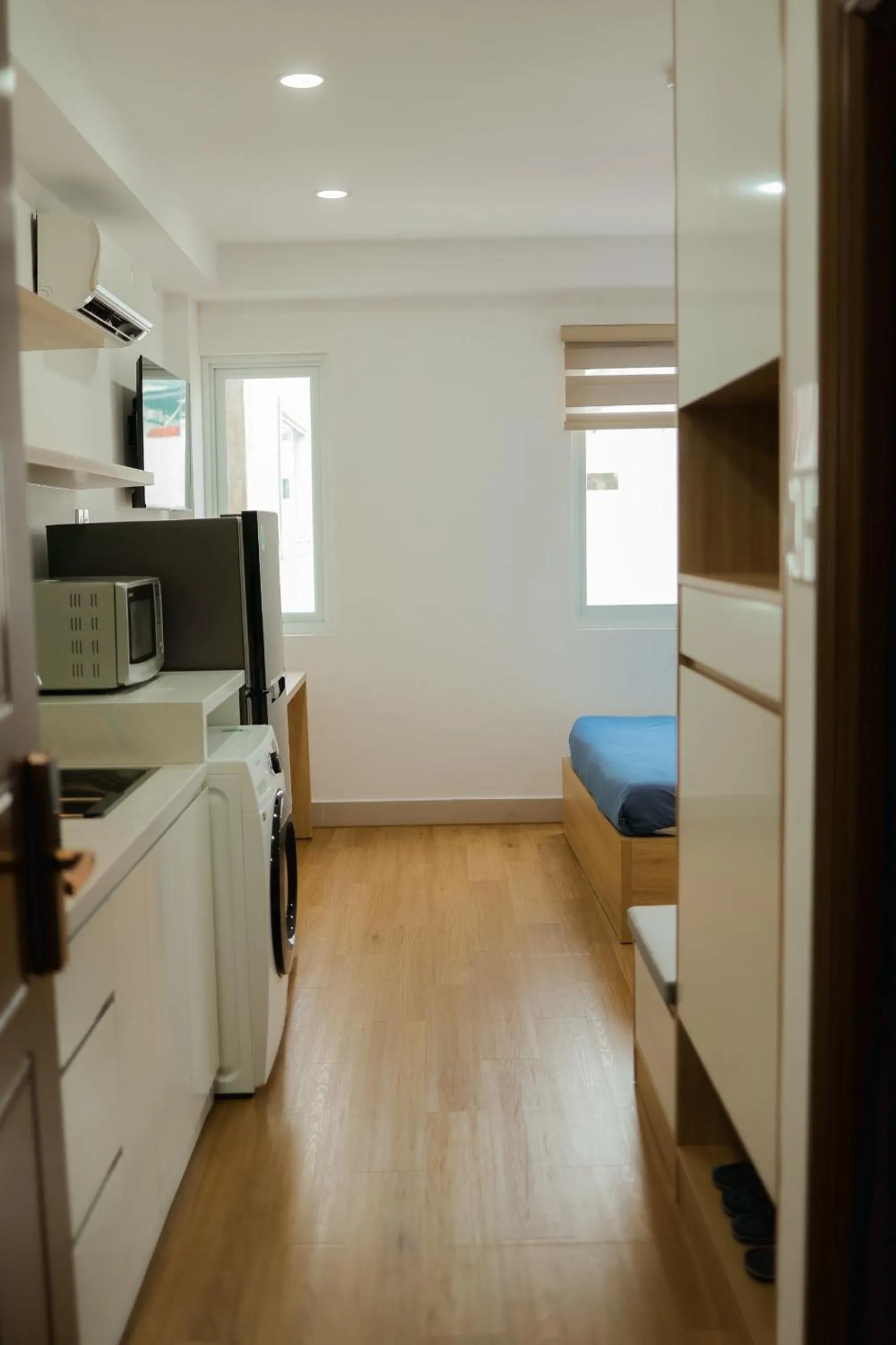 Kitchen or kitchenette, Bed in Home Away Ky Con - Serviced Apartment