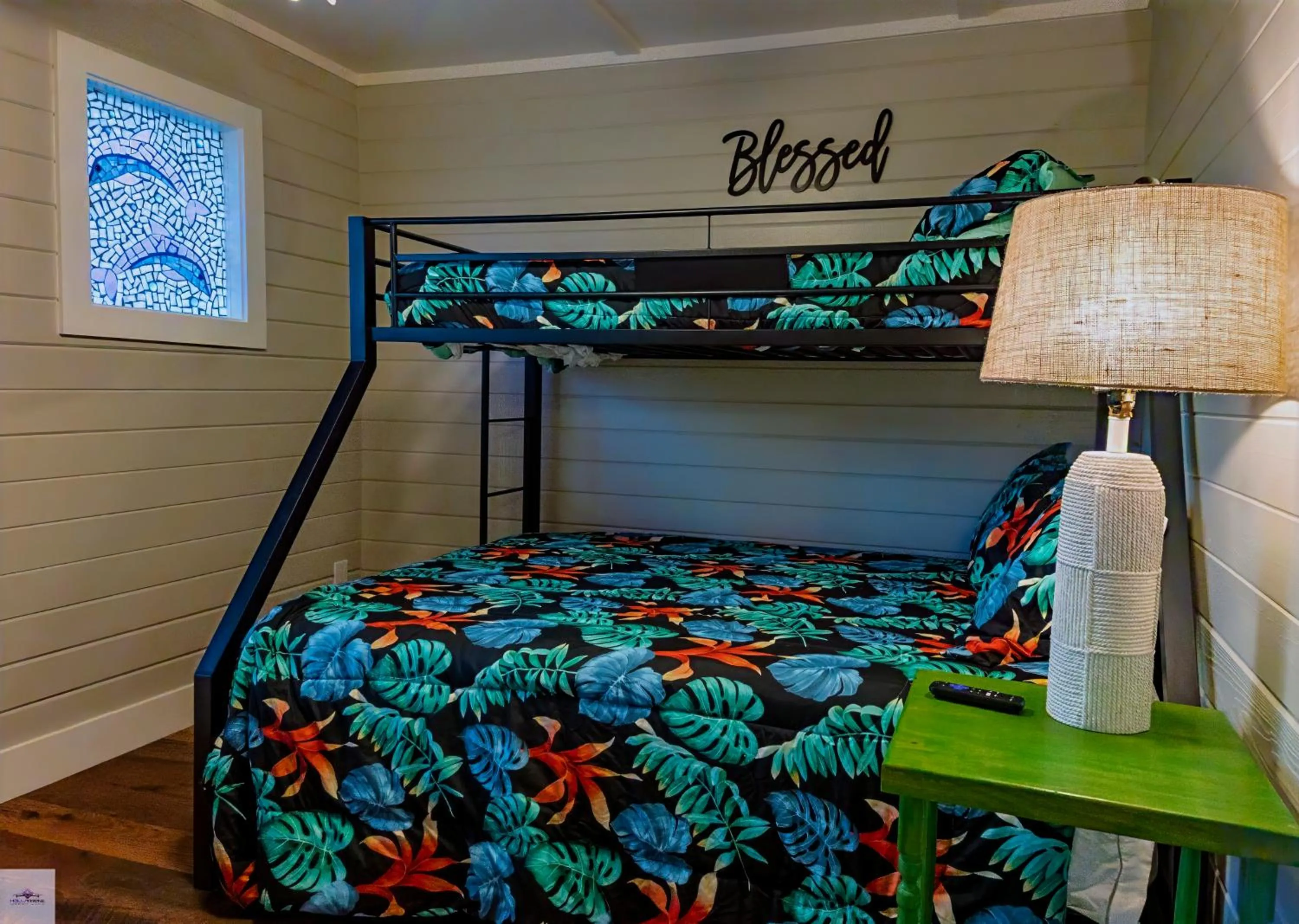 bunk bed, Bed in Blue Dolphin Inn and Cottages