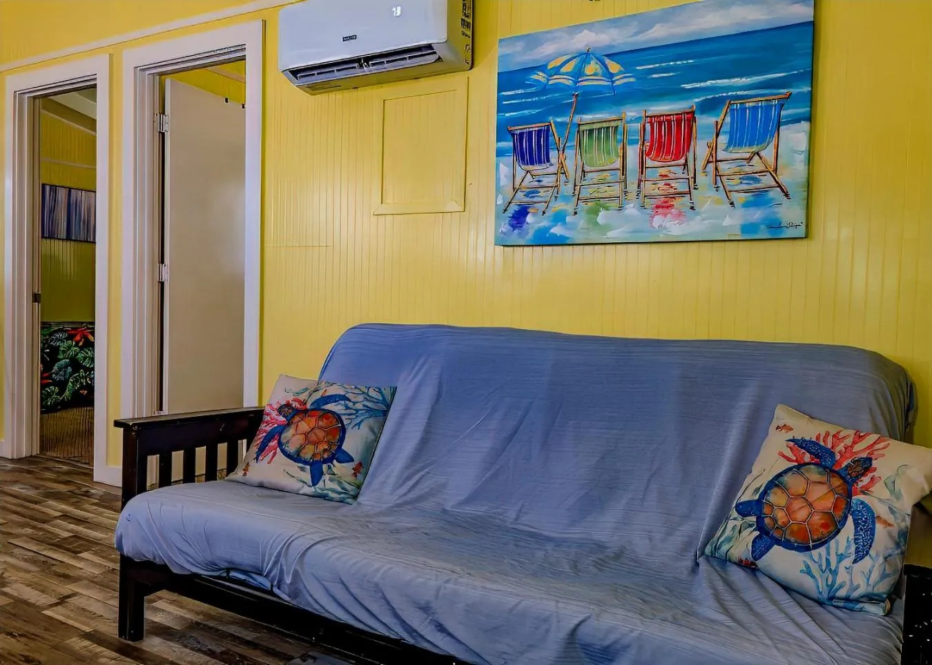 Bed in Blue Dolphin Inn and Cottages
