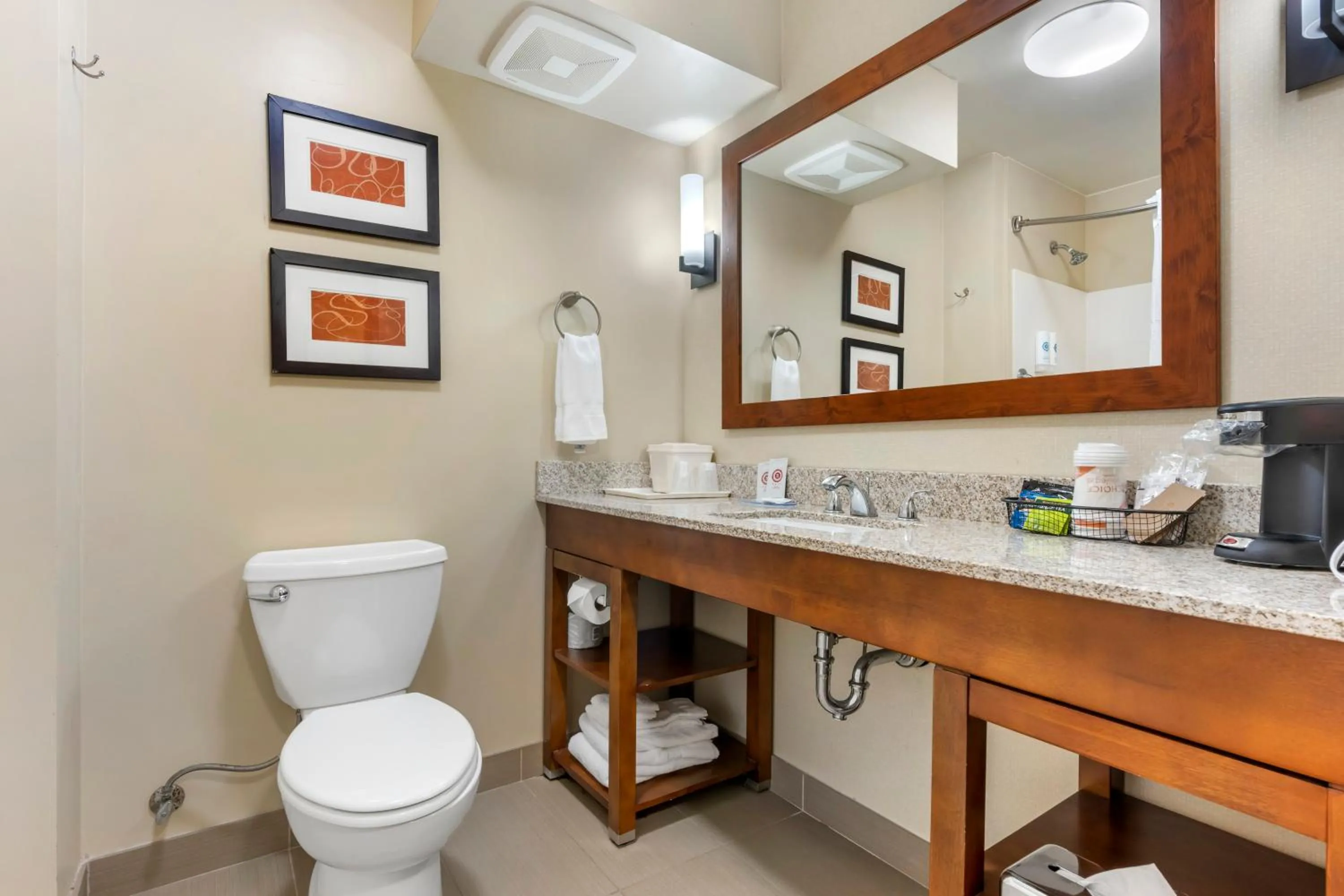 Toilet in Comfort Suites Redding - Shasta Lake