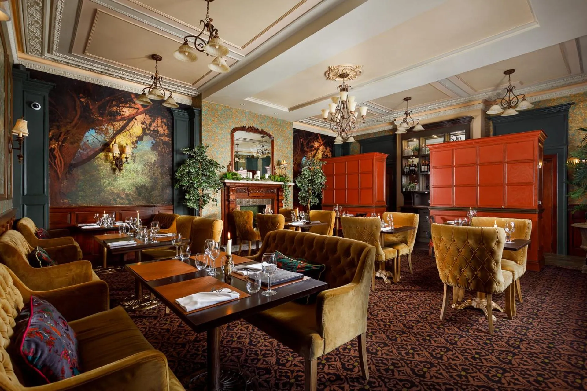 Restaurant/places to eat in The Bath Hotel