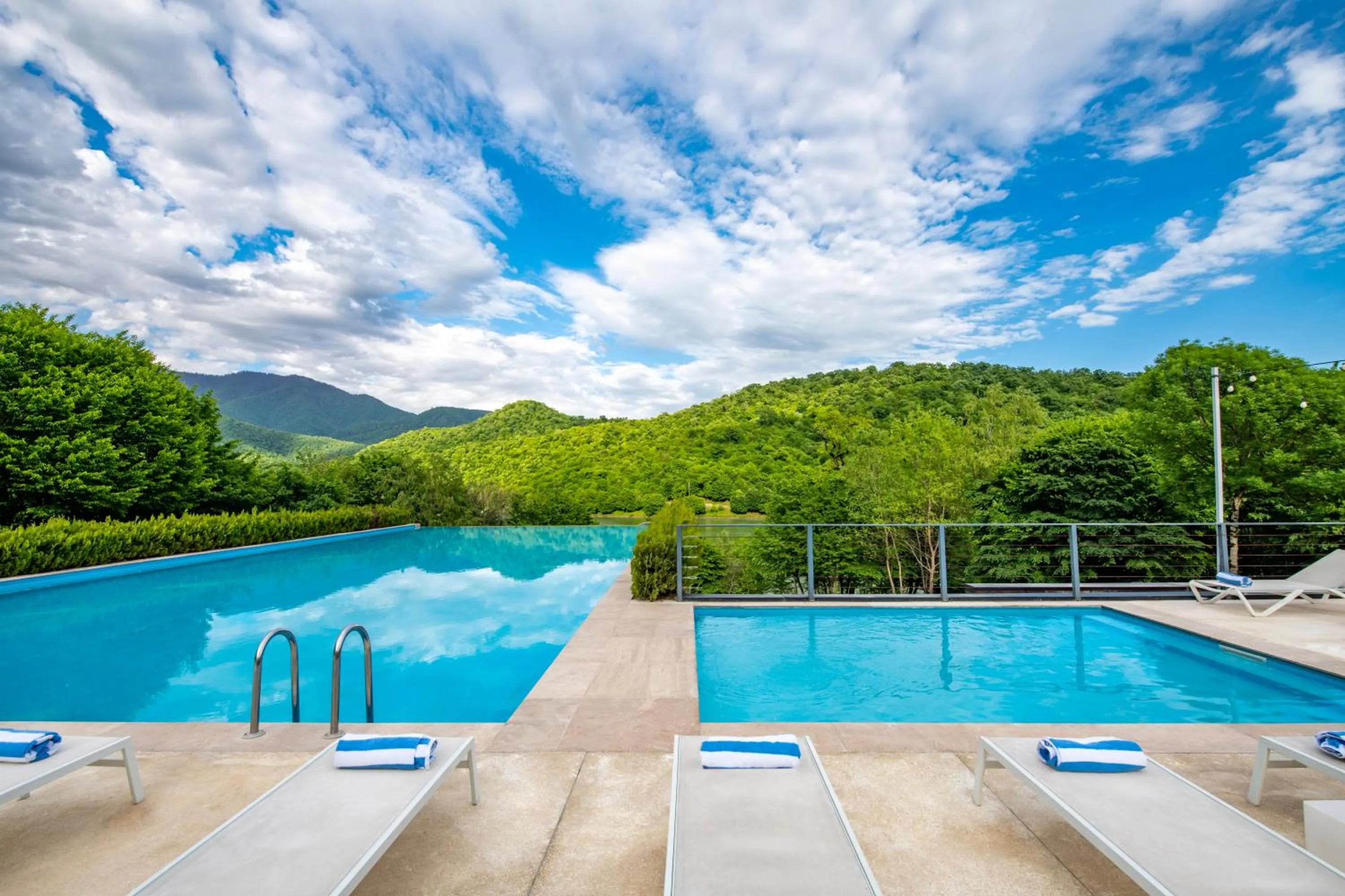 Swimming pool in Kvareli Lake Resort