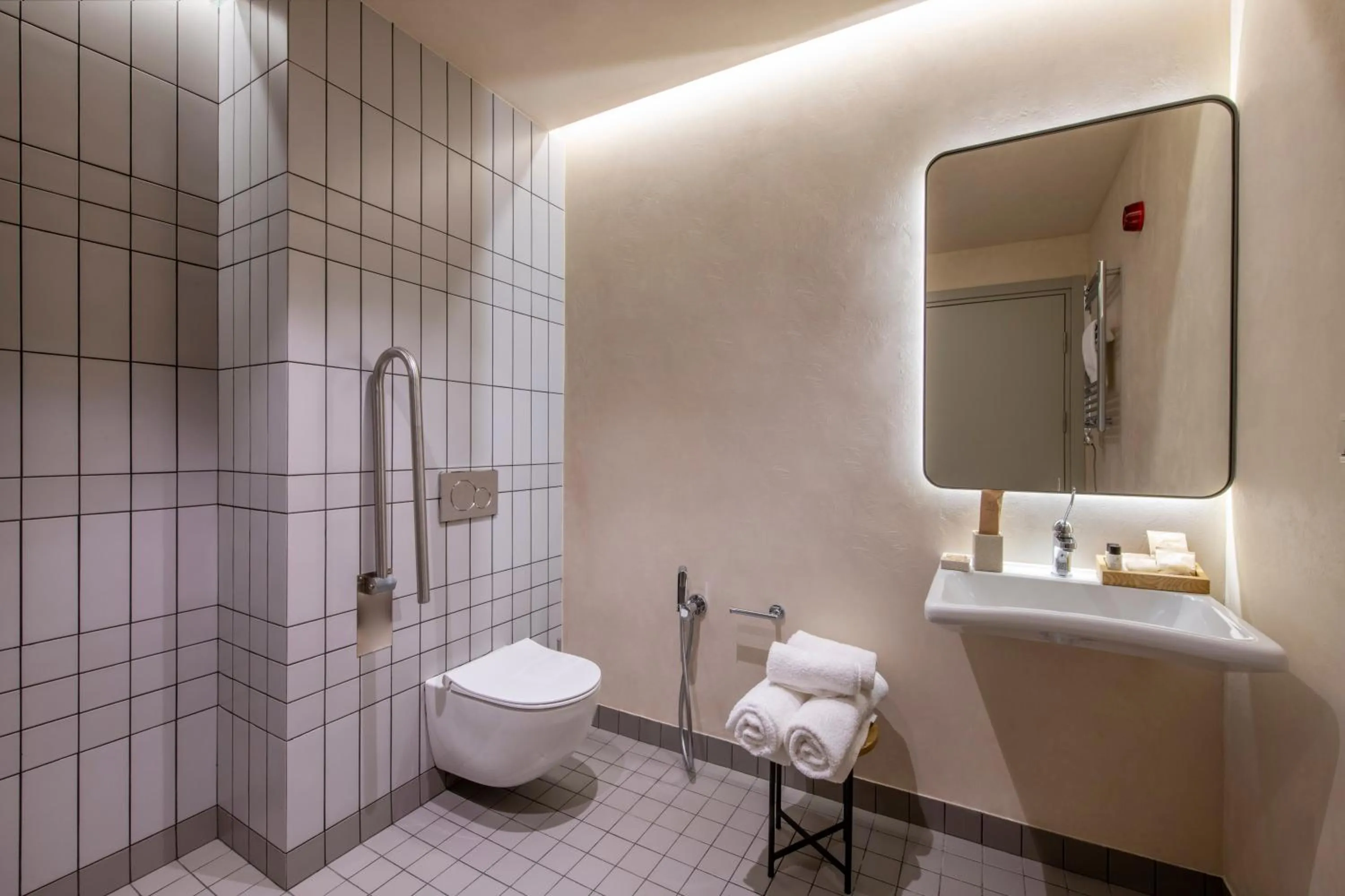 Toilet in Kvareli Lake Resort