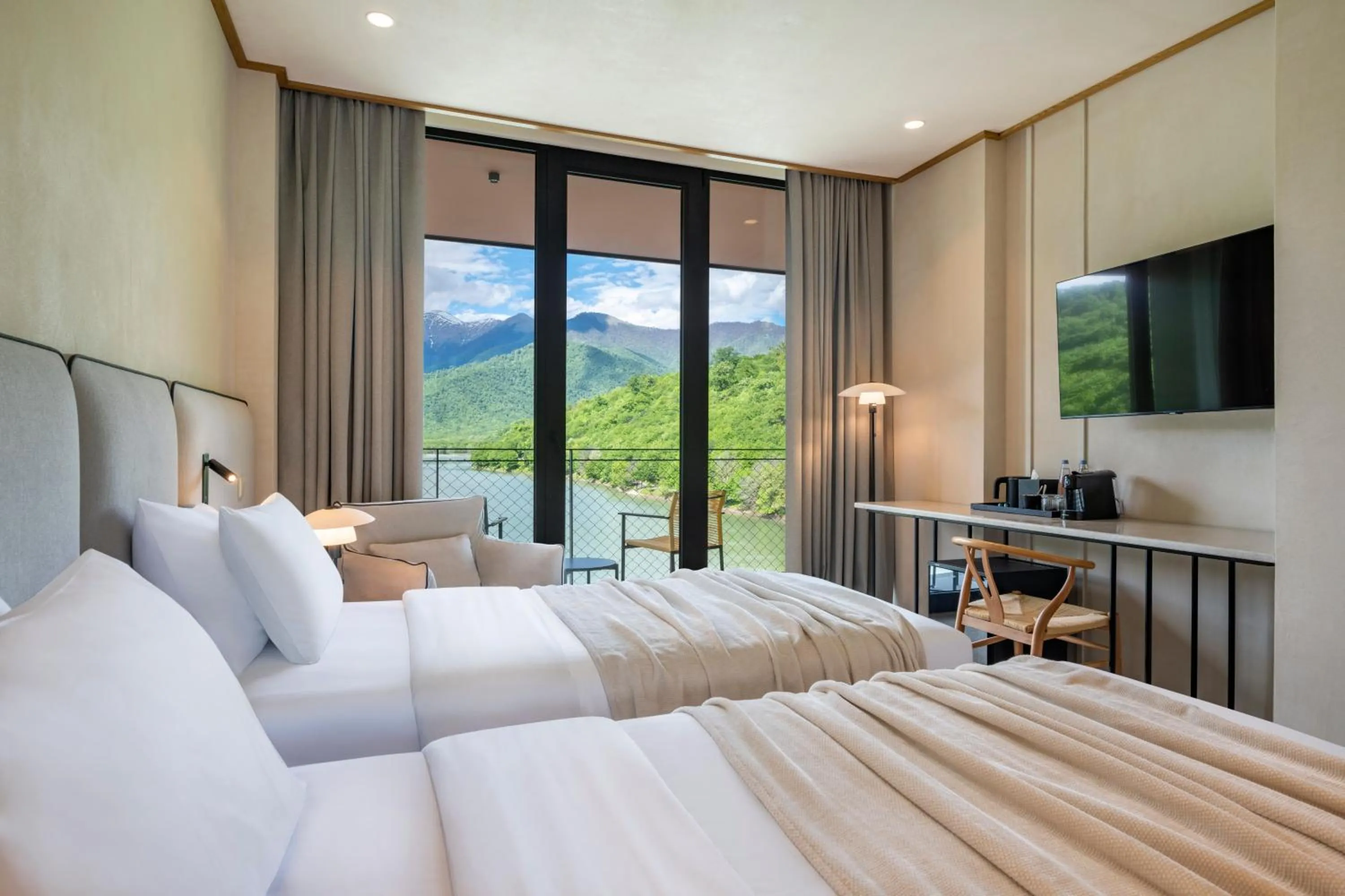 Lake view, Bed in Kvareli Lake Resort