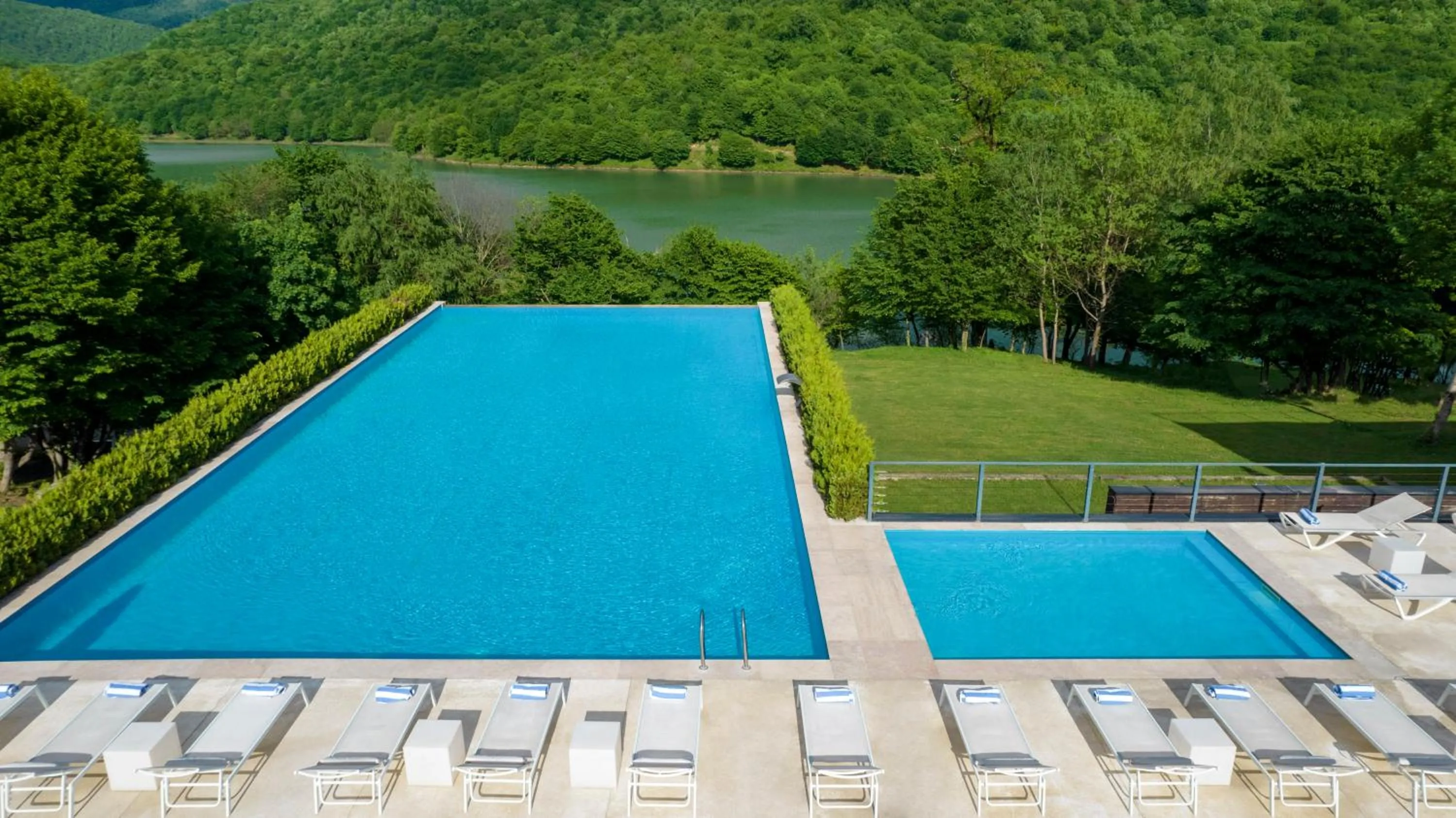 Swimming pool in Kvareli Lake Resort