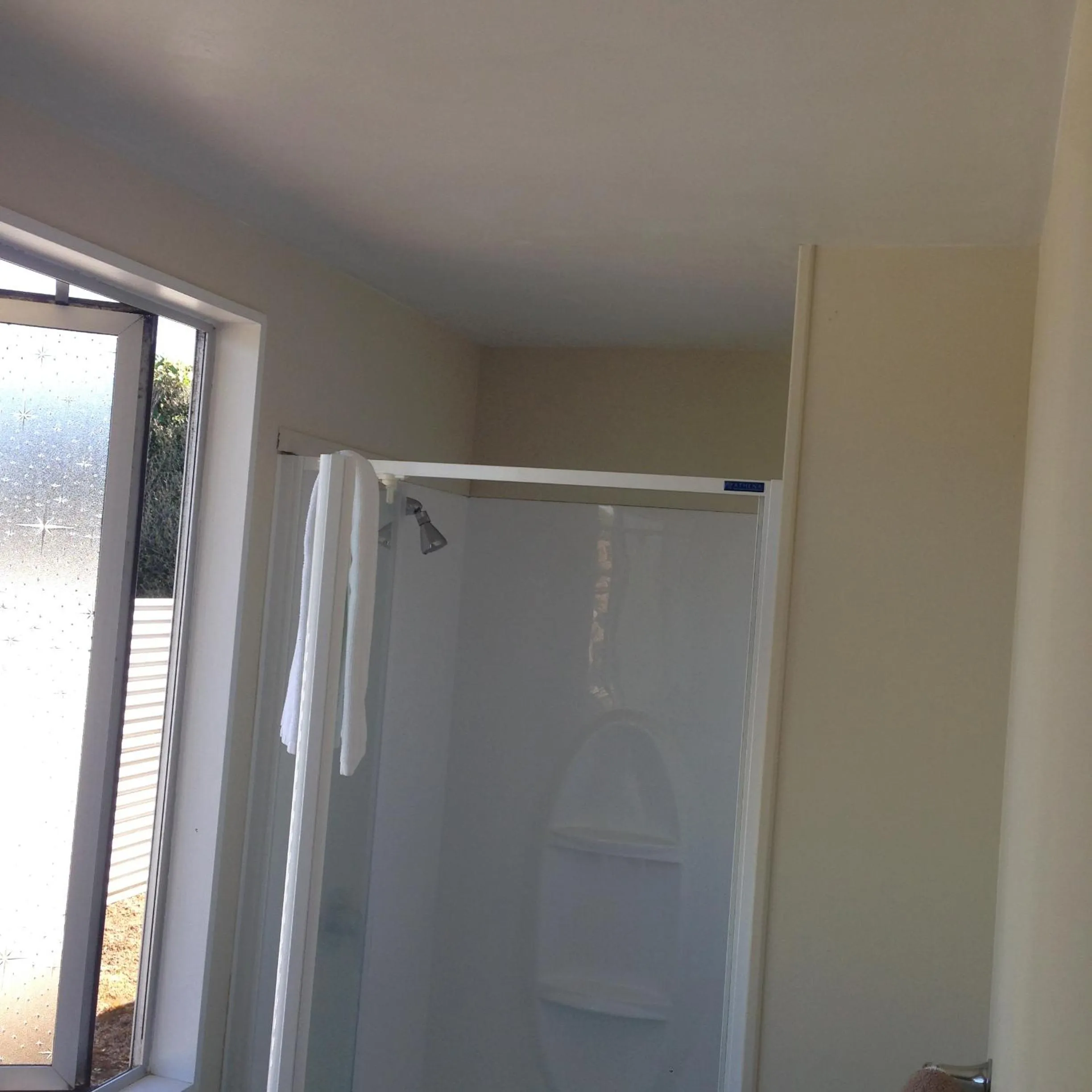 Shower in Mount View Motel Hawera