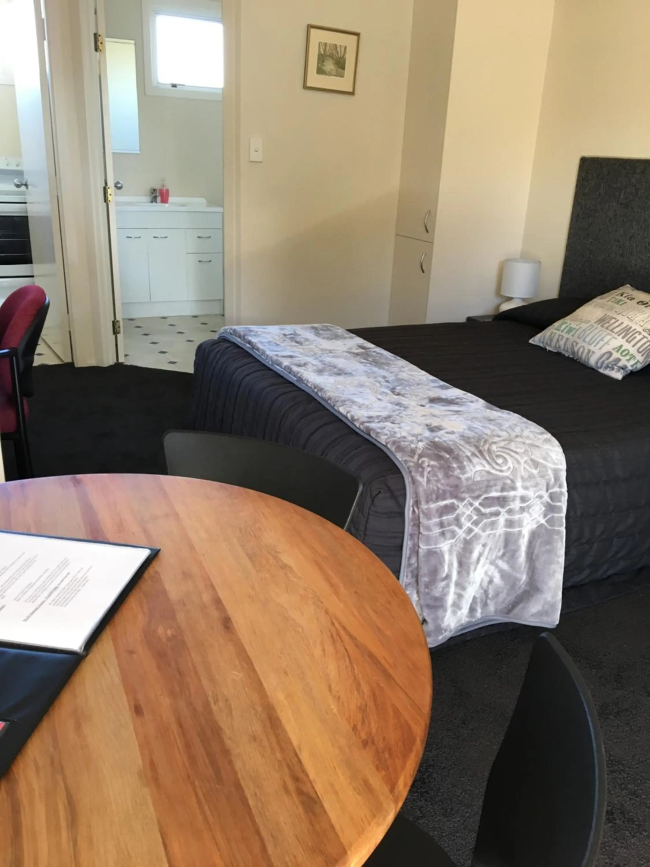 Photo of the whole room, Bed in Mount View Motel Hawera