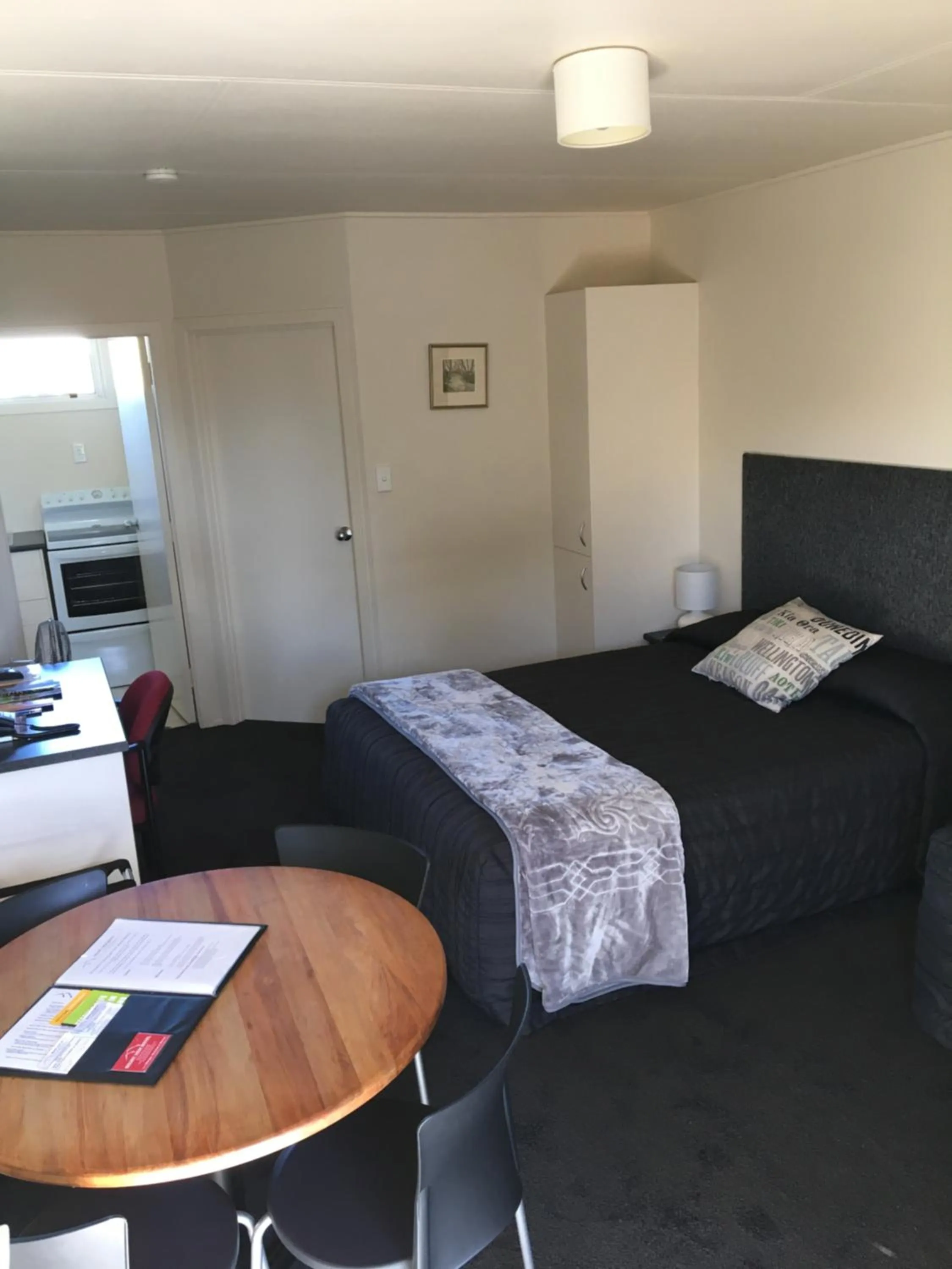 Photo of the whole room, Bed in Mount View Motel Hawera