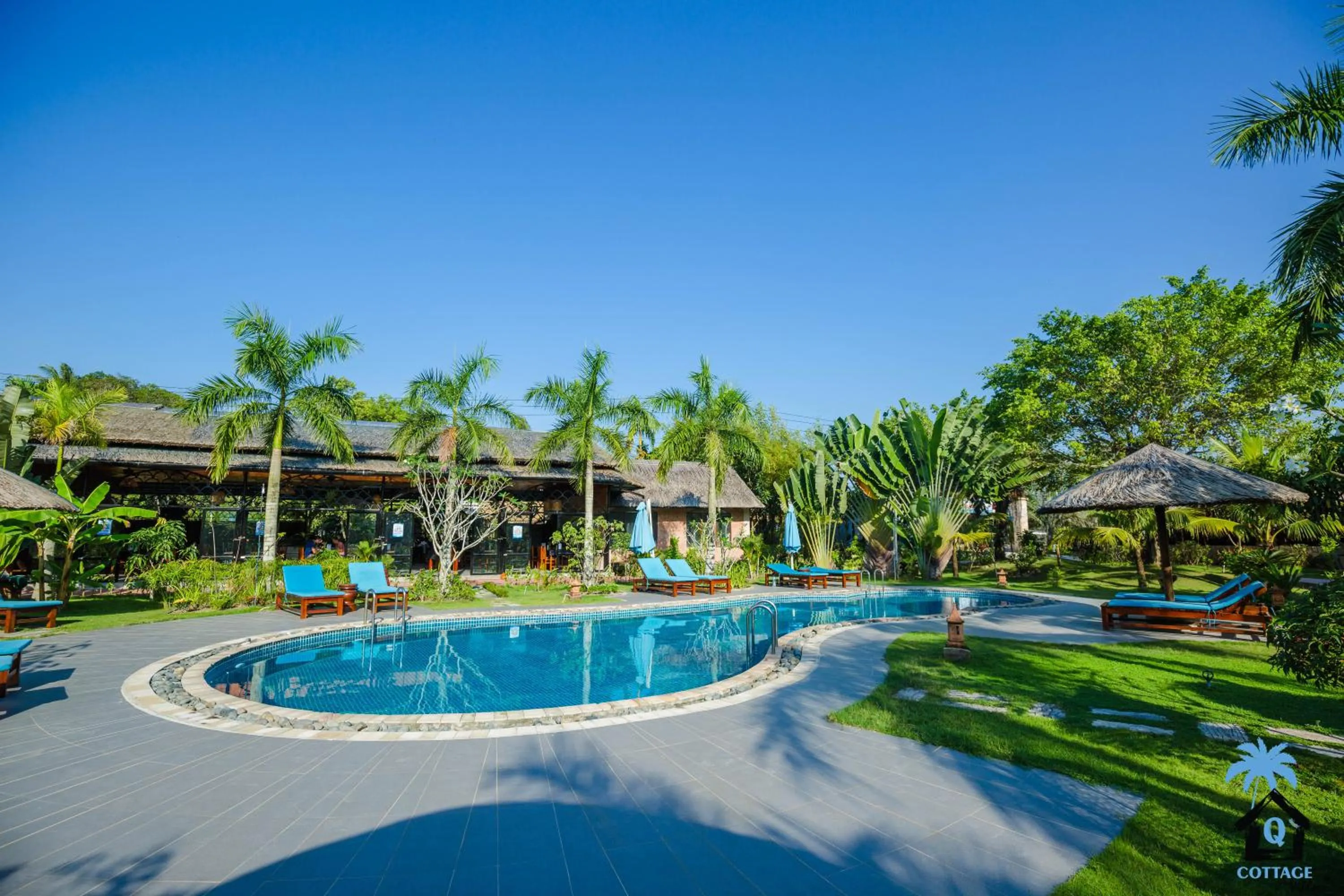 Swimming pool in Cottage Village