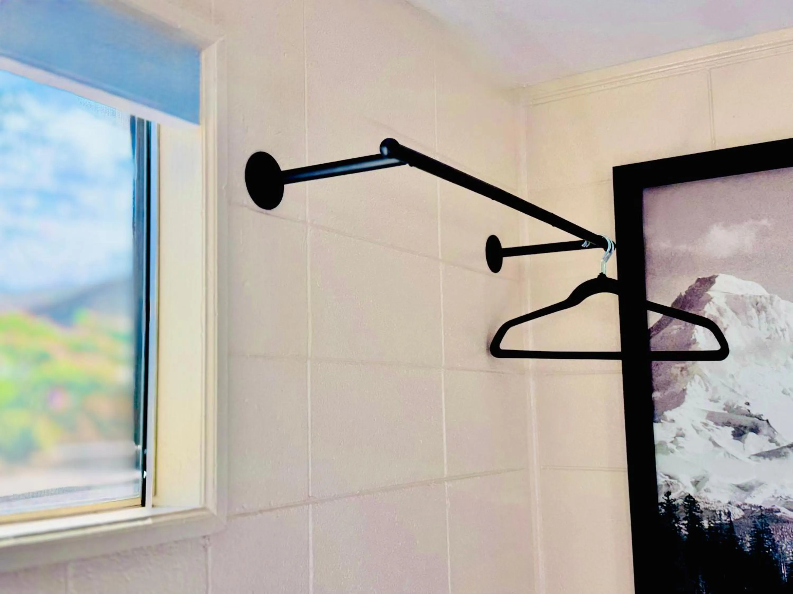 wardrobe in Relax Inn At Ashland