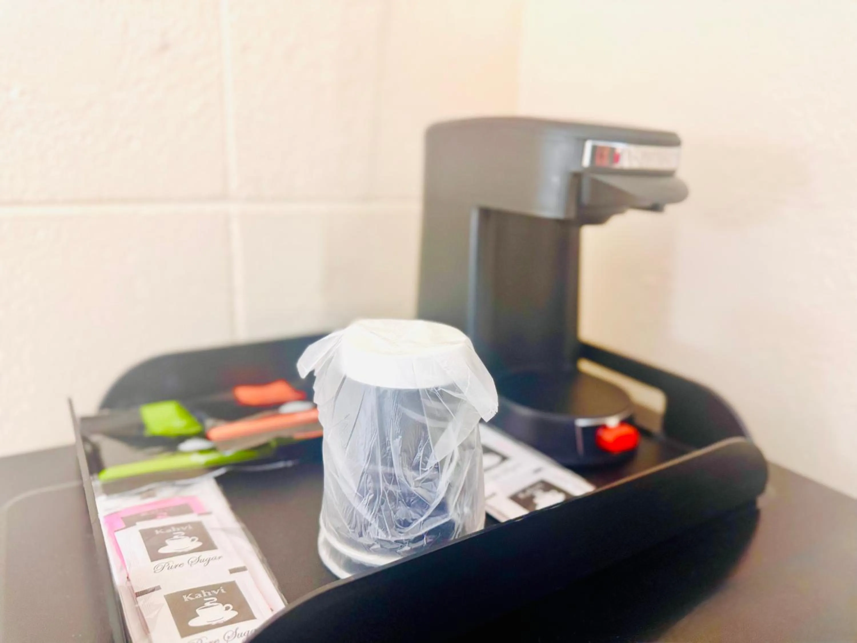 Coffee/tea facilities in Relax Inn At Ashland