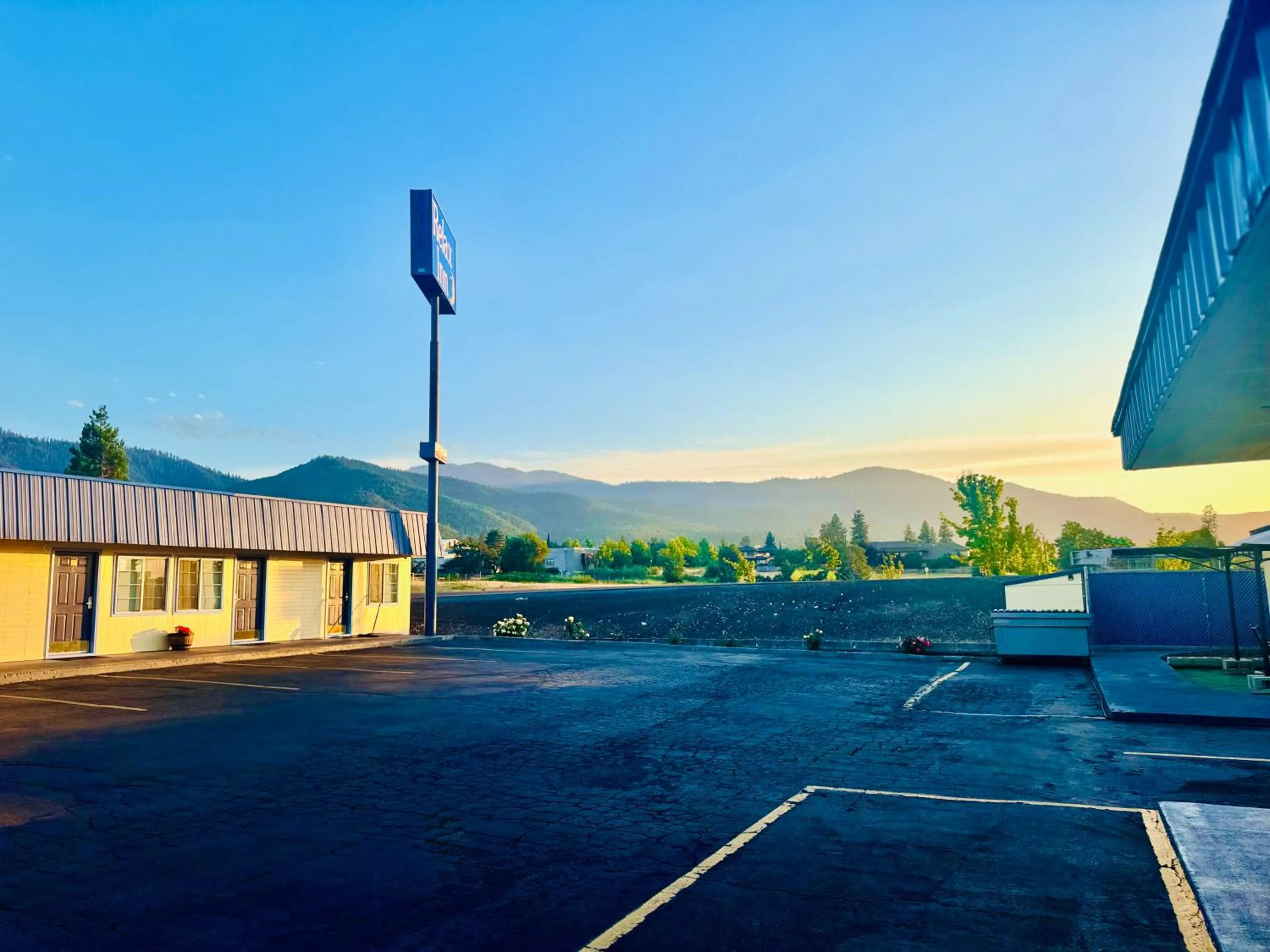 Natural landscape in Relax Inn At Ashland
