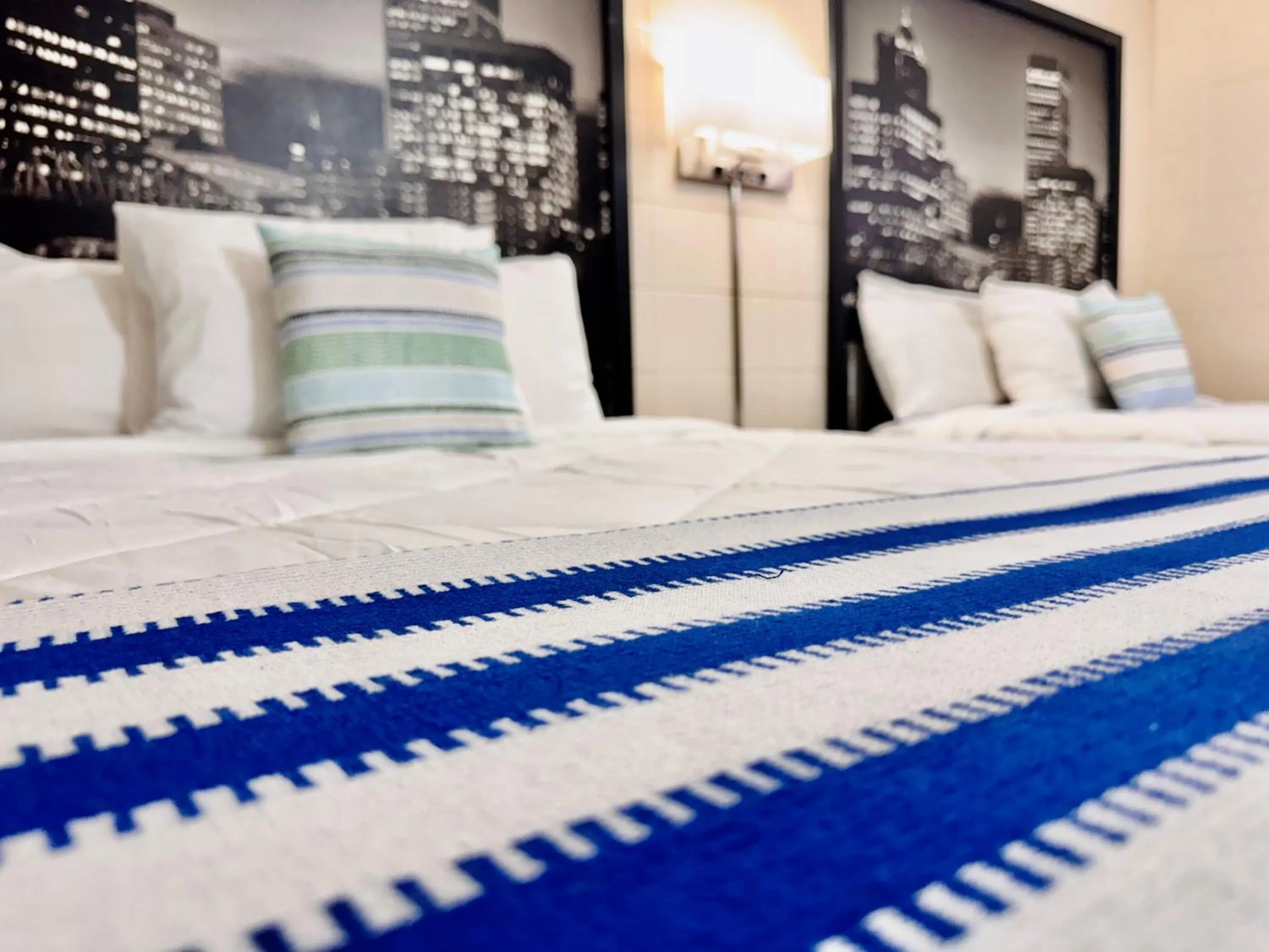 Bed in Relax Inn At Ashland