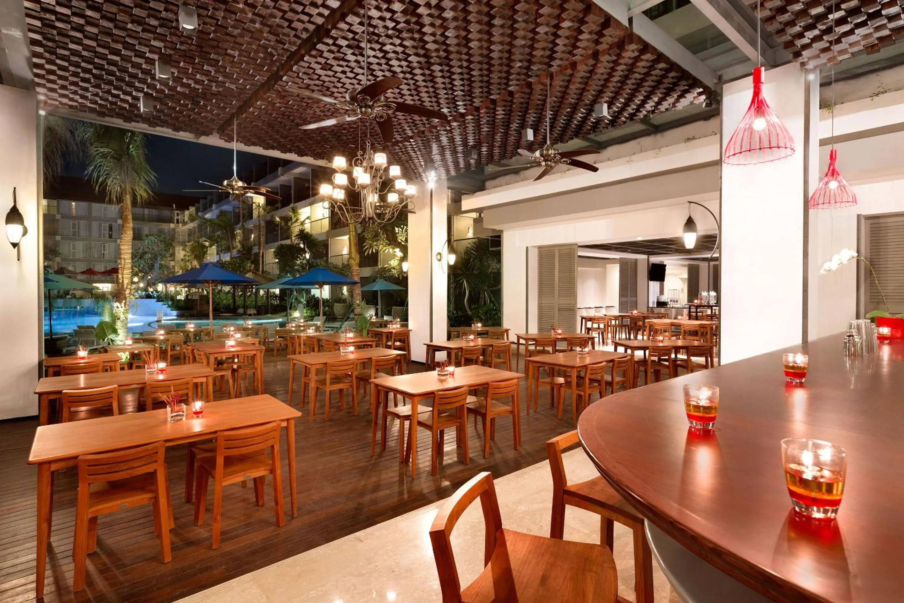 Lounge or bar in Ramada Encore by Wyndham Bali Seminyak