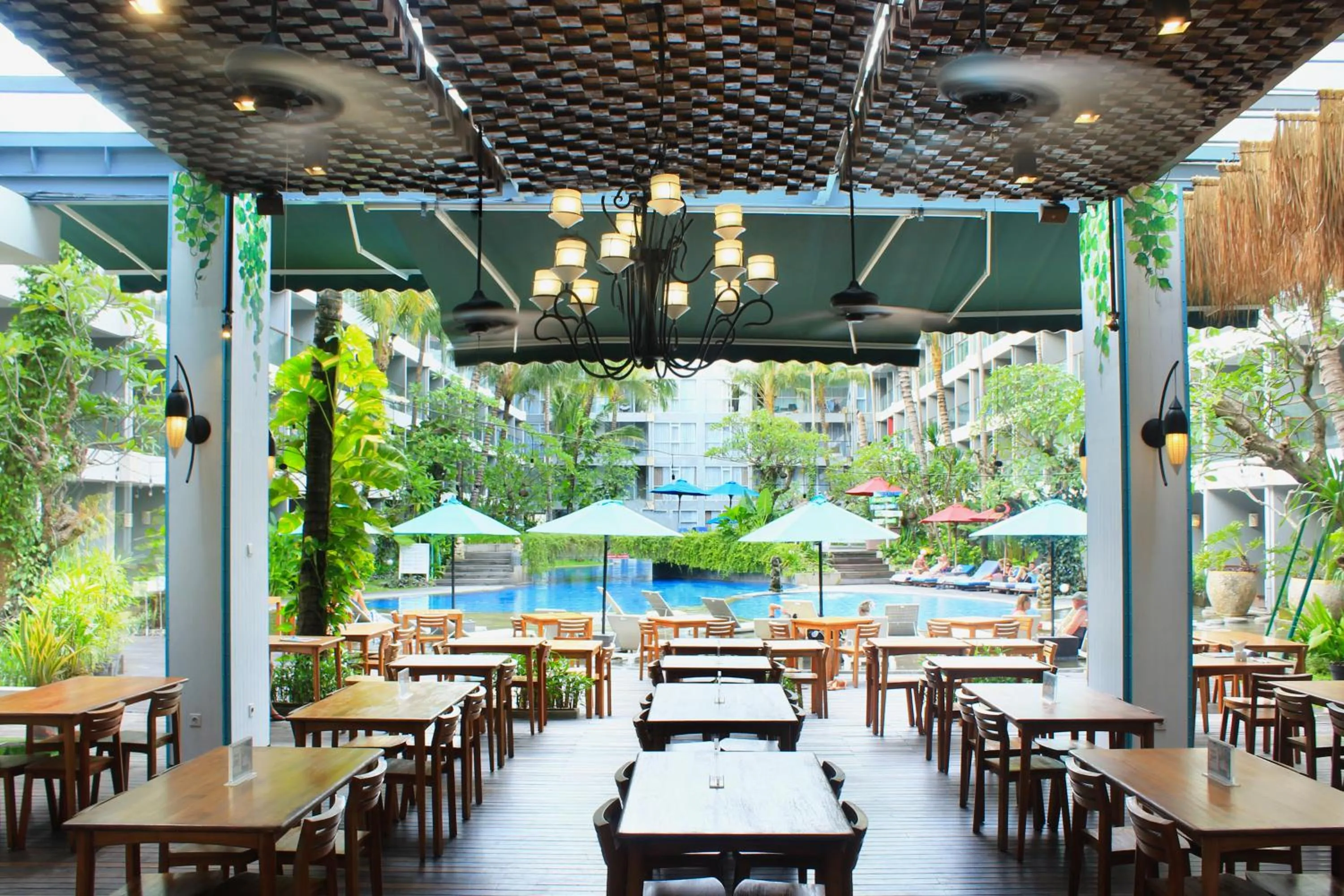 Restaurant/places to eat in Ramada Encore by Wyndham Bali Seminyak