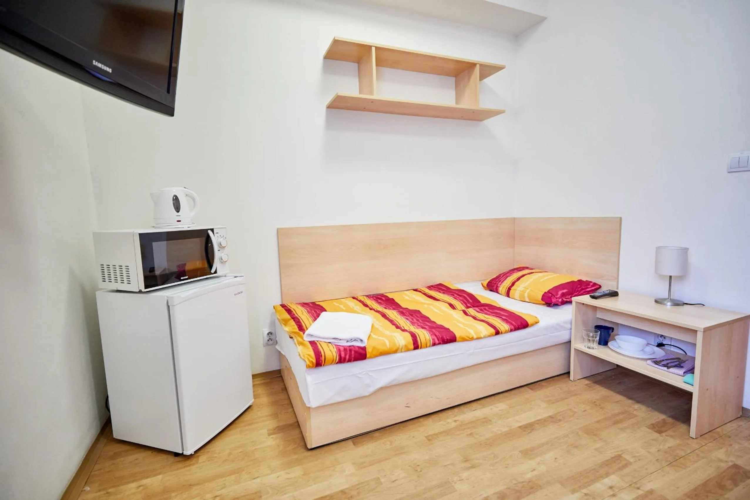 Bedroom, Bed in University Hotel