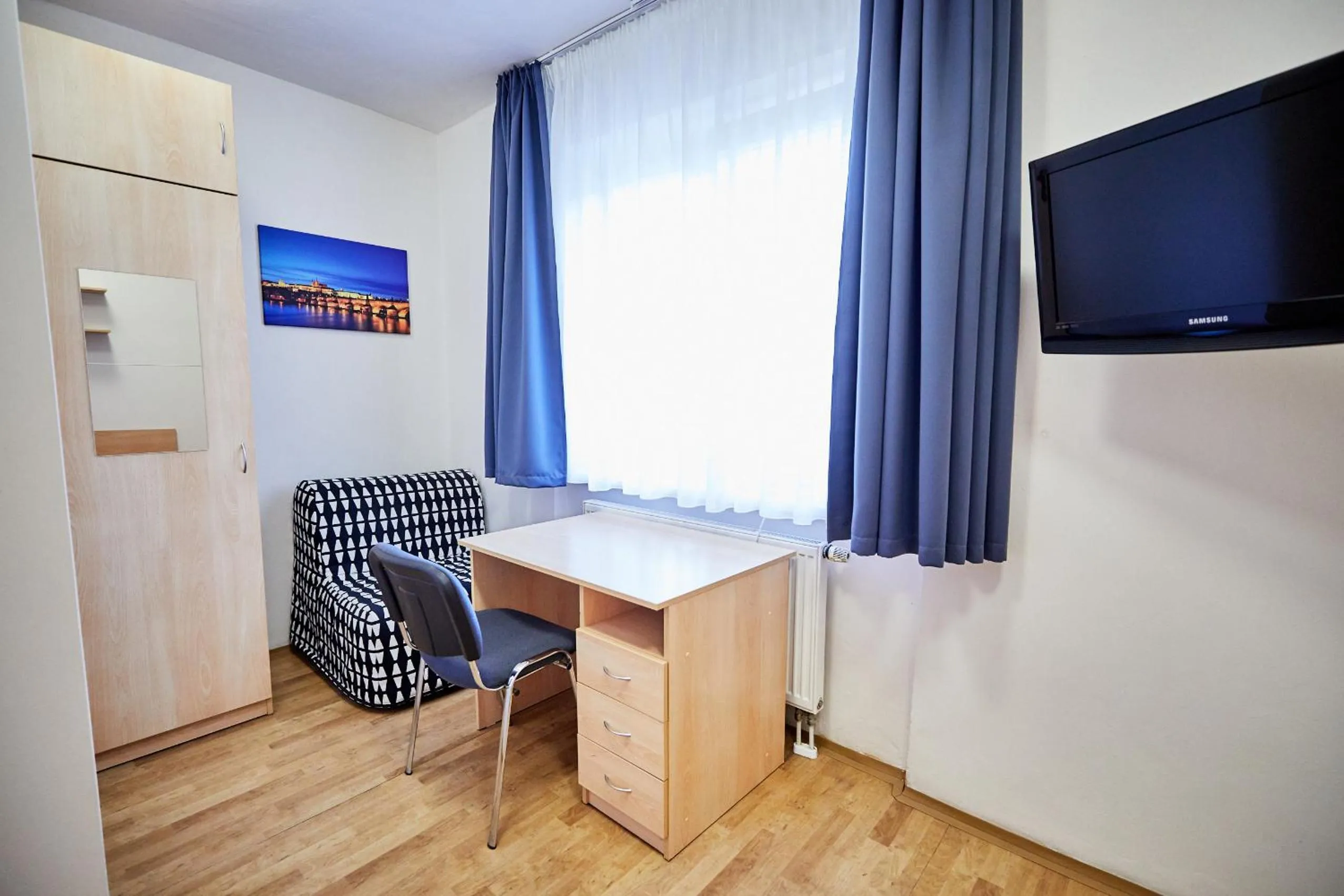 TV and multimedia in University Hotel