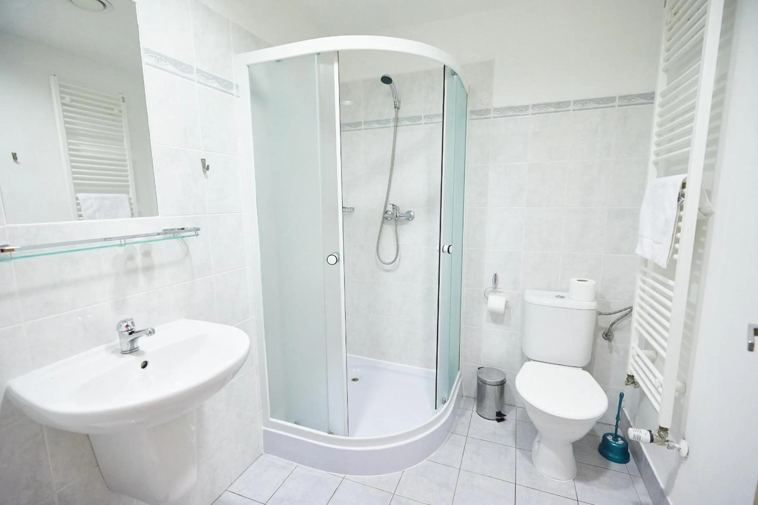 Shower in University Hotel