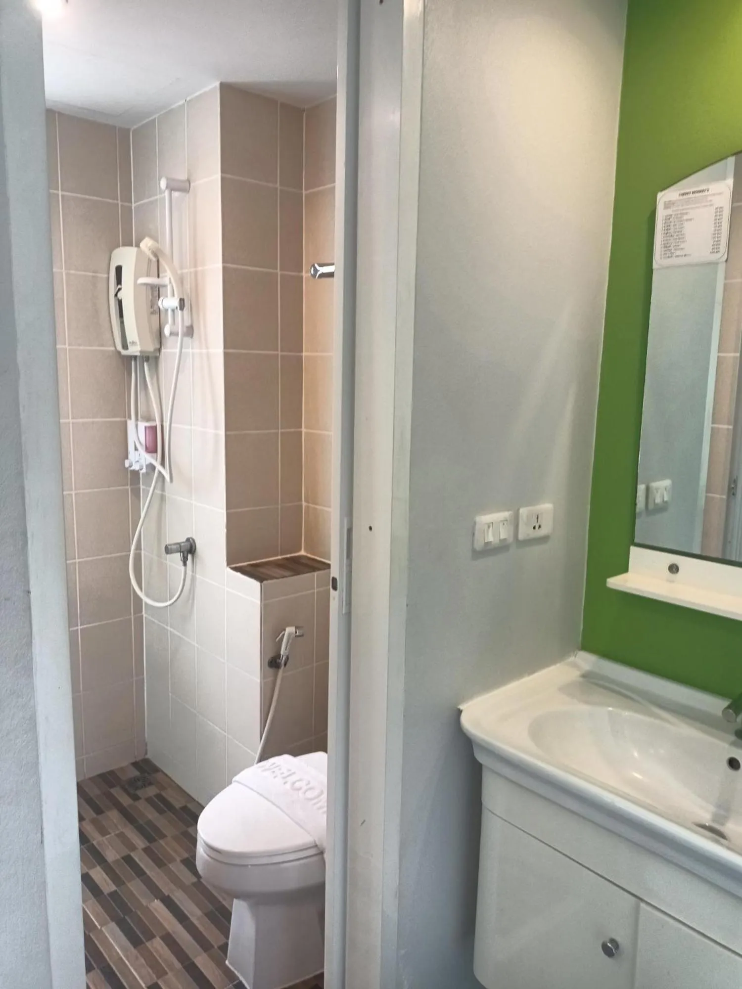 Shower in Cheeky Monkey's Samui