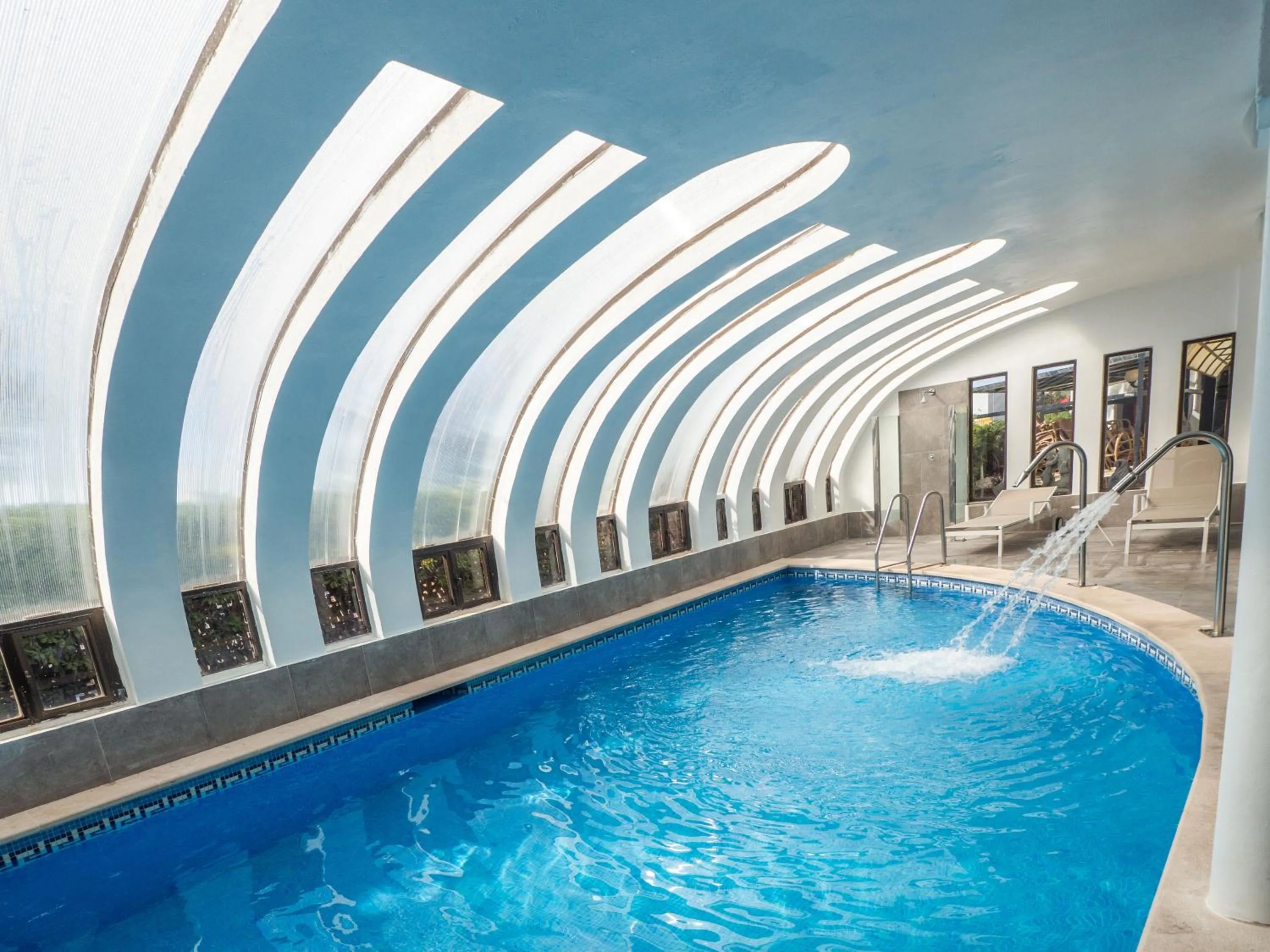 Swimming pool in Hotel La Santa Maria