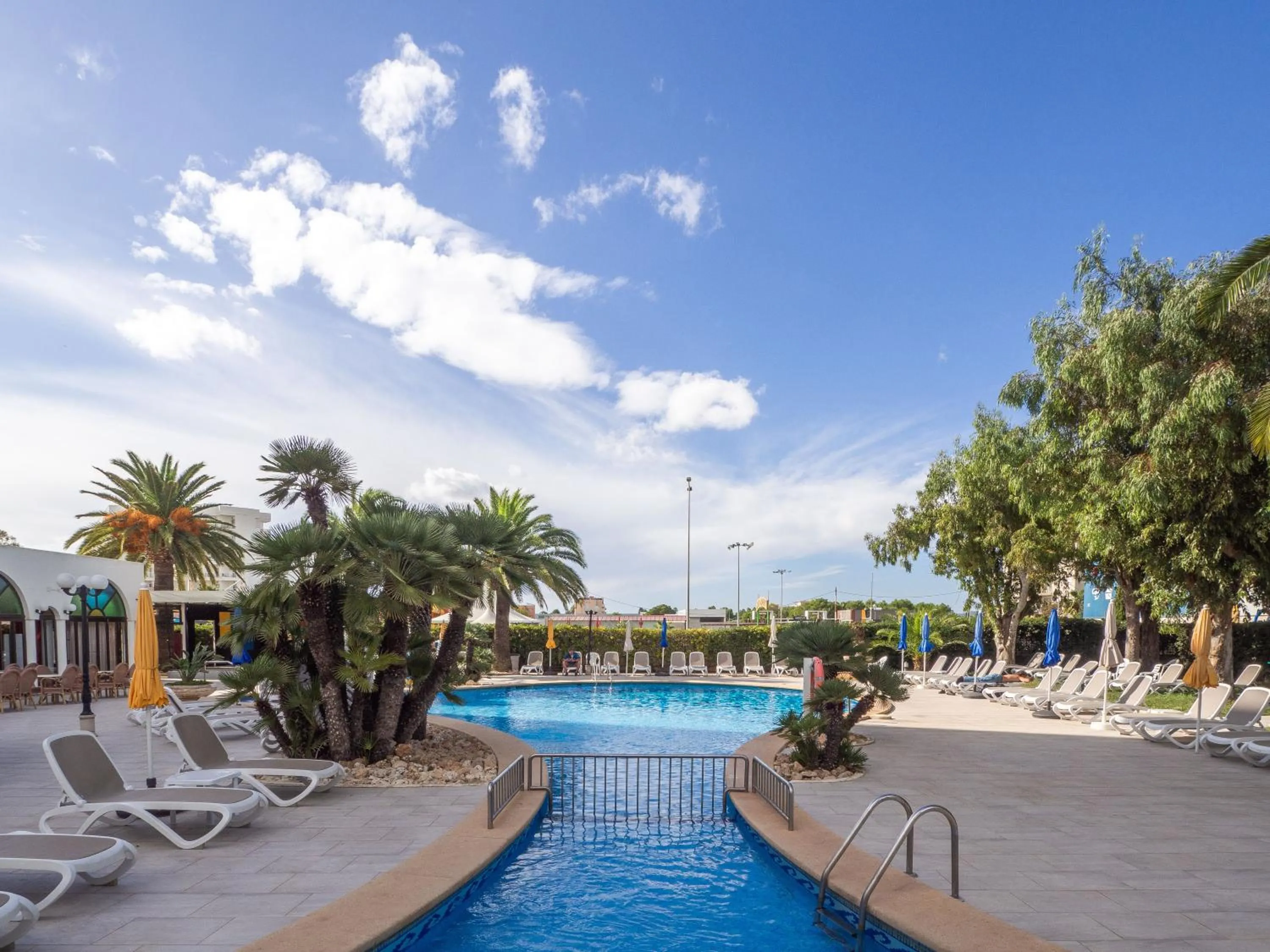 Swimming pool in Hotel La Santa Maria