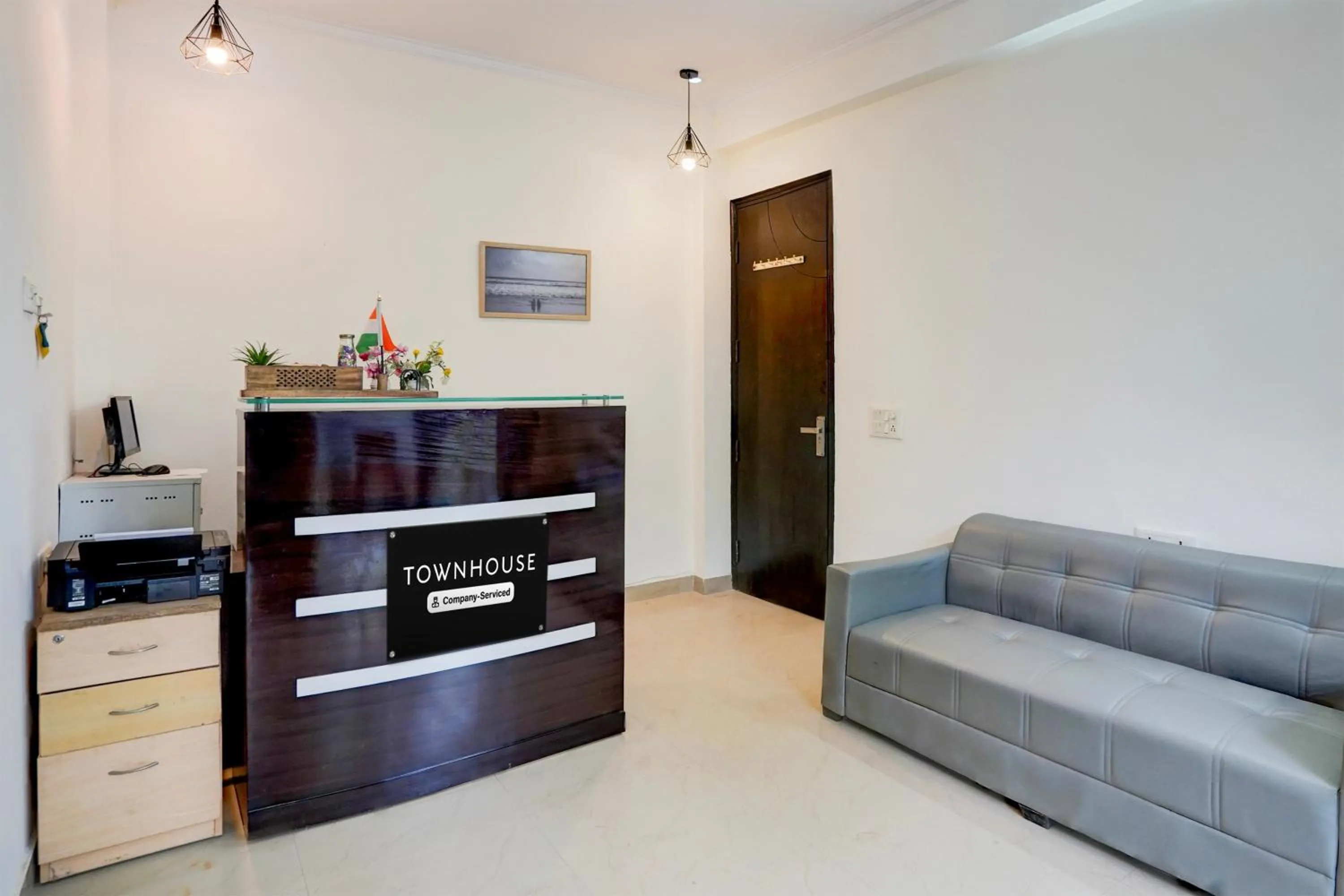 Lobby or reception in Super Townhouse Sector 53 Golf Course Road
