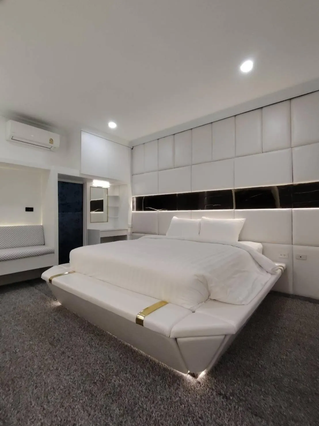 Bed in DEBUA White House