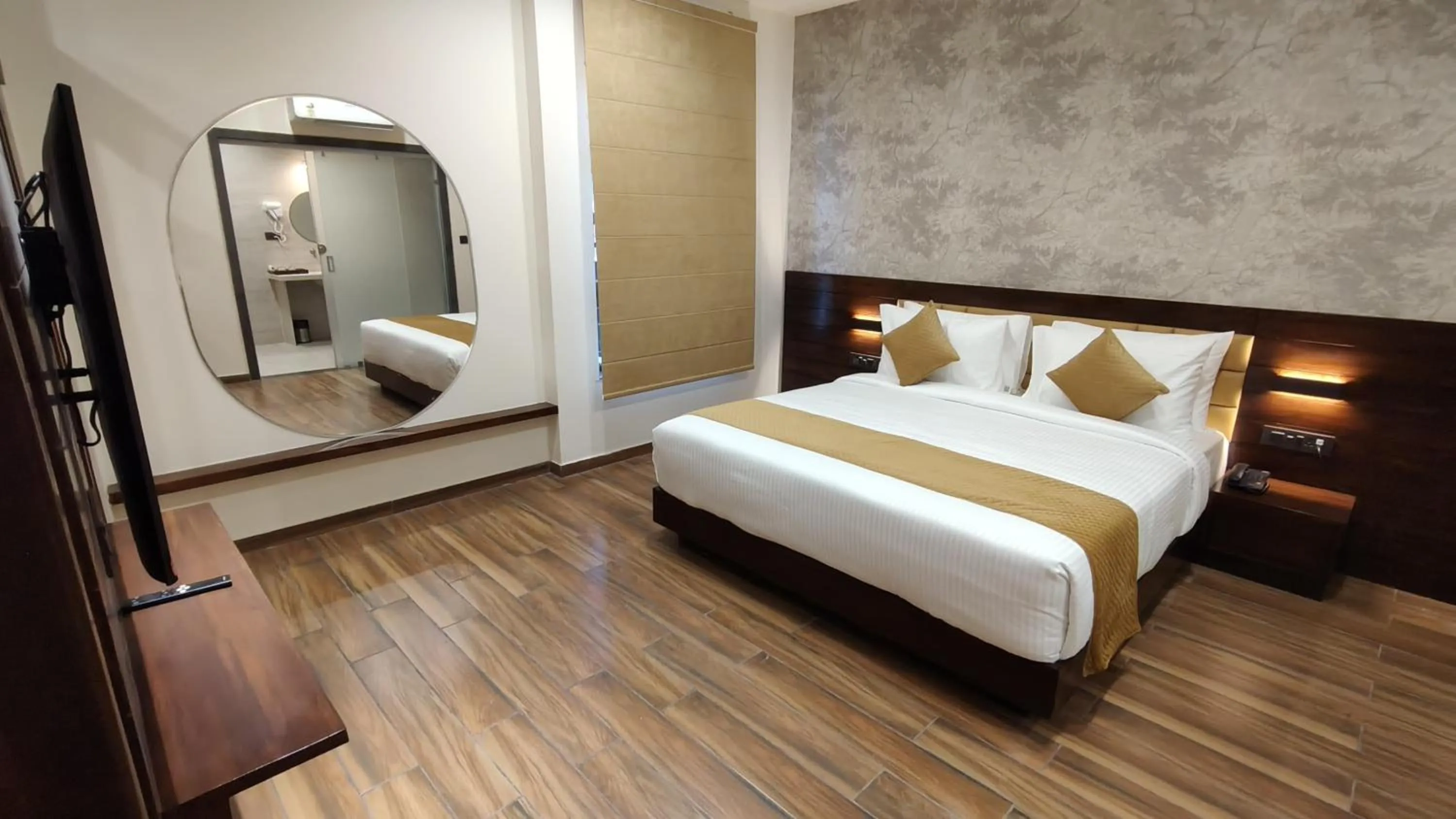 View (from property/room), Bed in The Belita Hotel & Spa