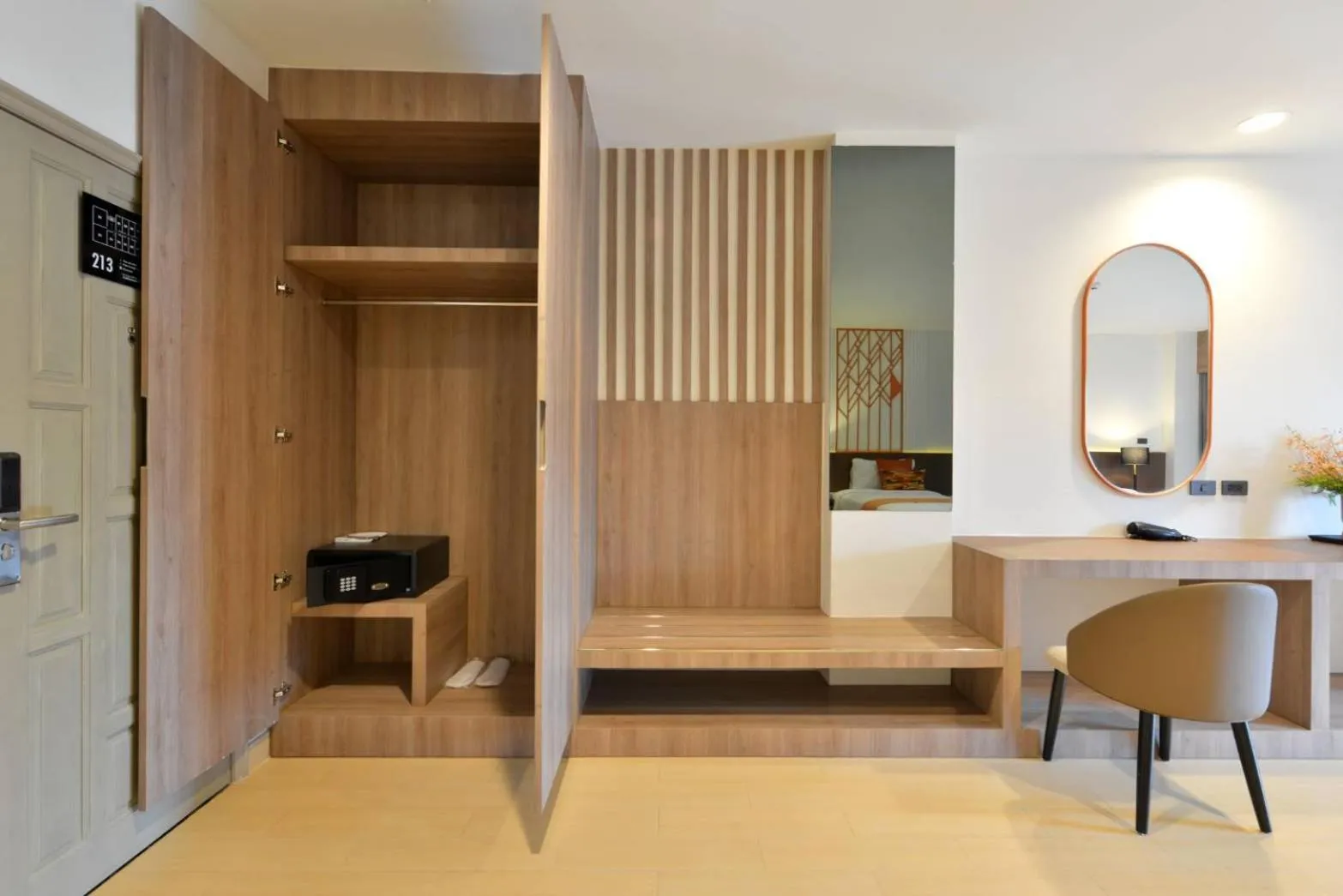 wardrobe in Kastel Pattaya Hotel