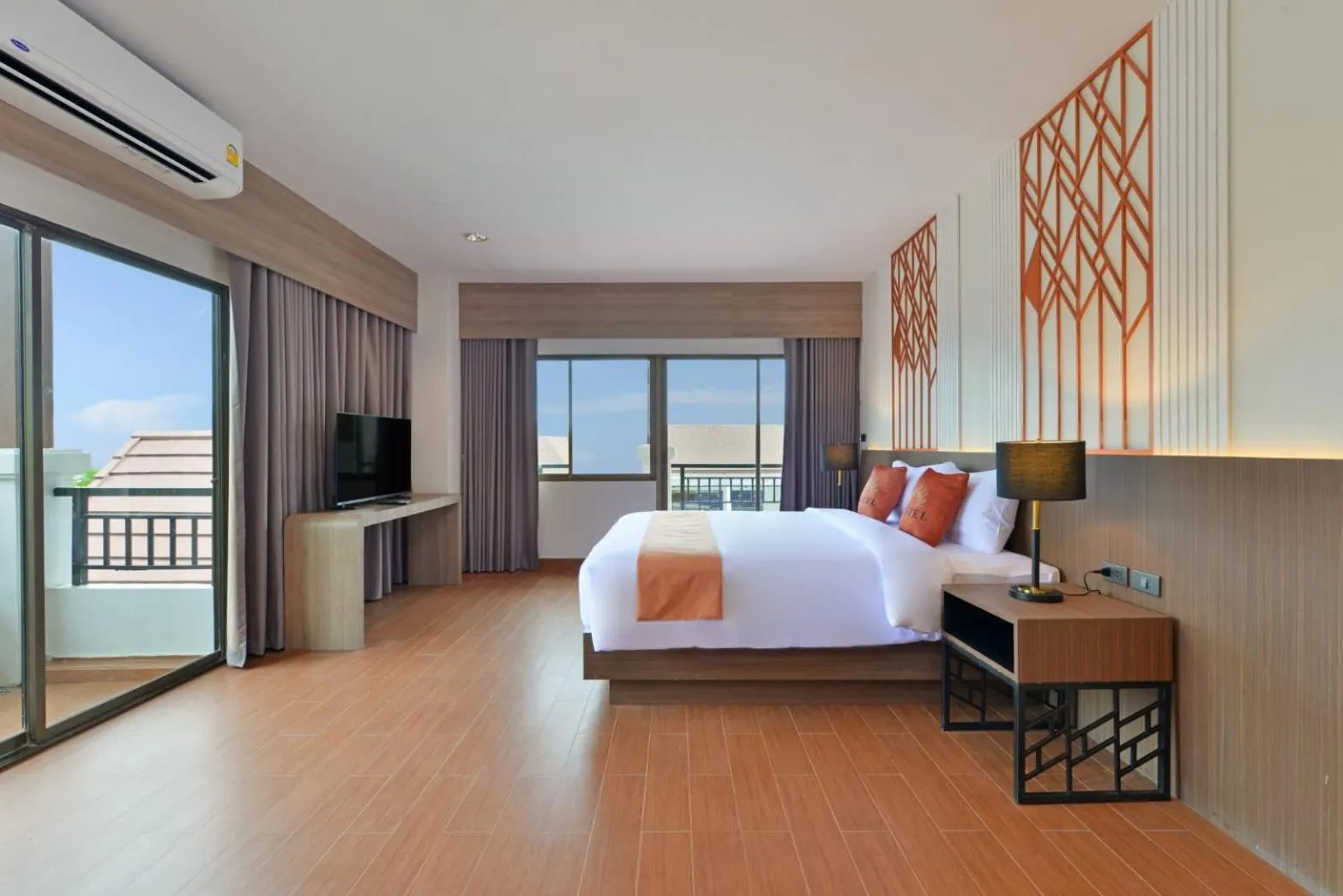 Bedroom, Bed in Kastel Pattaya Hotel