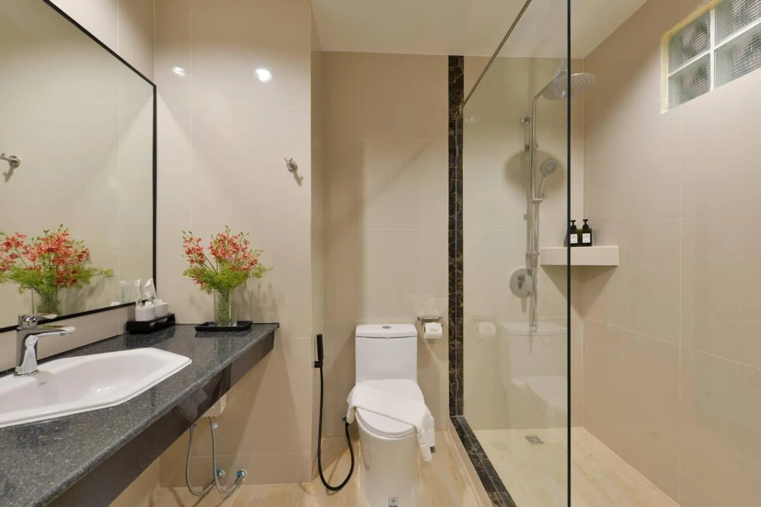 Bathroom in Kastel Pattaya Hotel