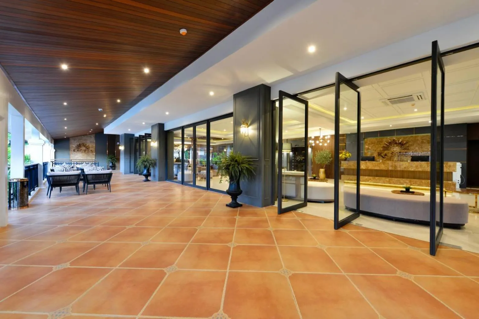 Lobby or reception in Kastel Pattaya Hotel