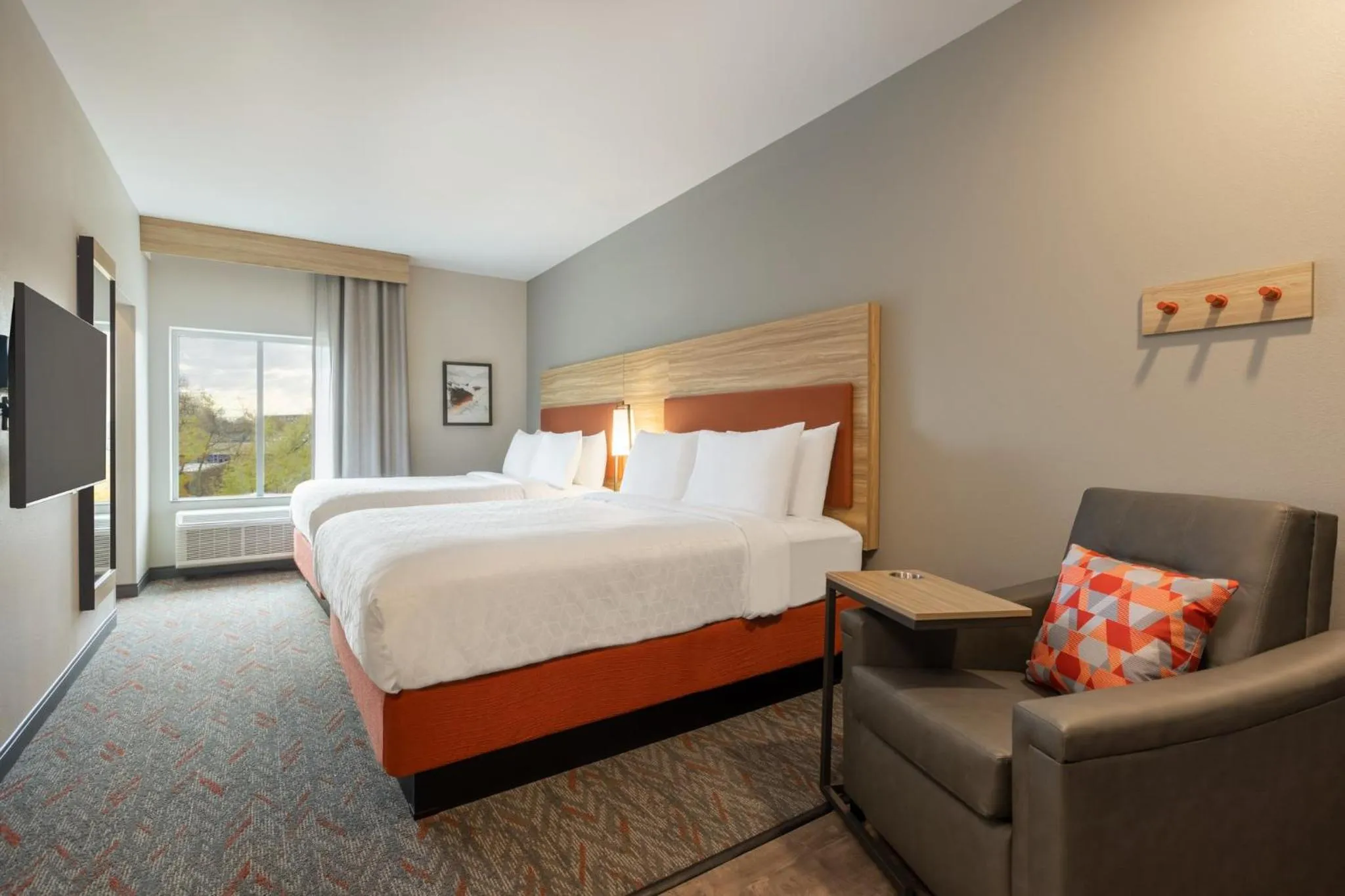 Photo of the whole room, Bed in Candlewood Suites Oxford - Anniston by IHG
