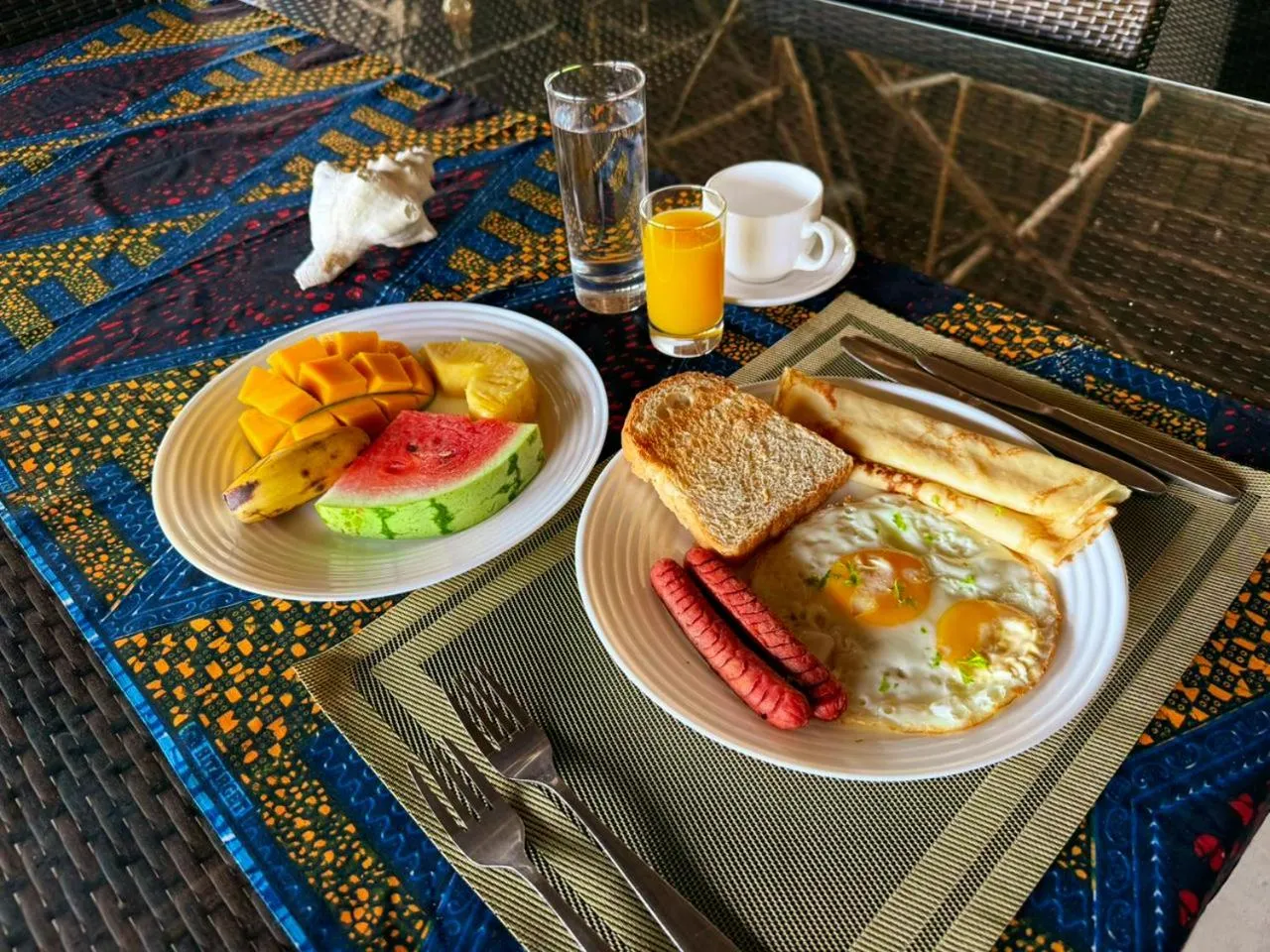 Breakfast in Utende Seacliff Resort