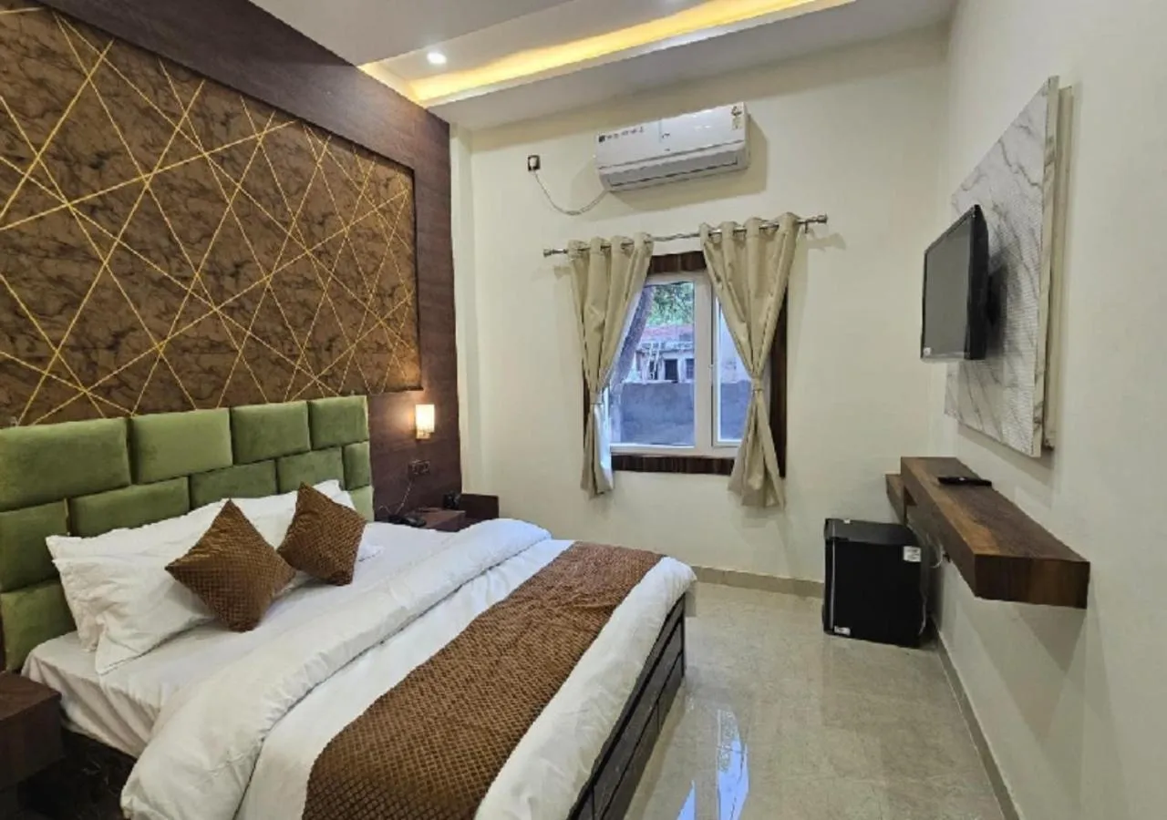 Bed in Triveni International
