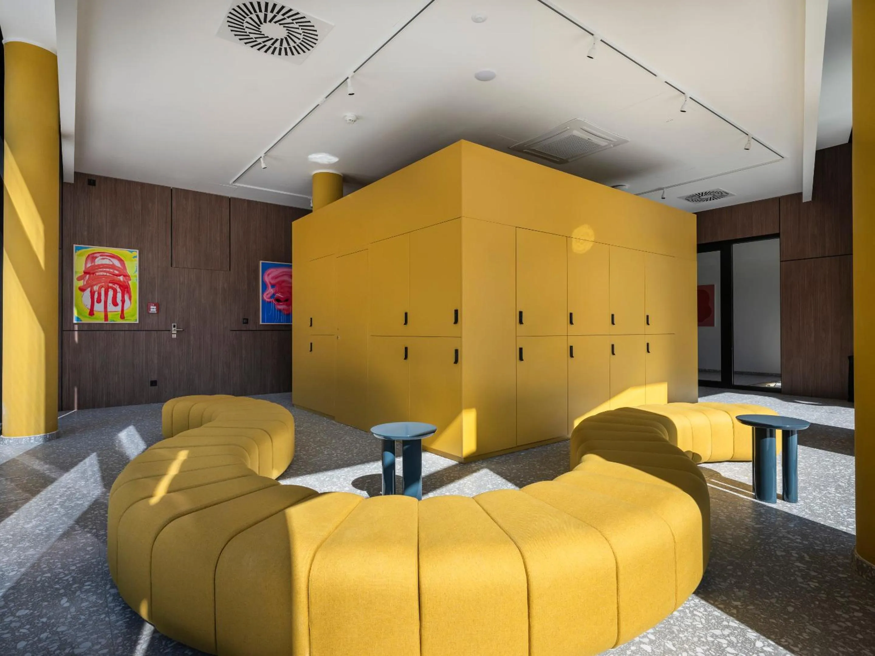 locker in Numa Salzburg Vogelweider