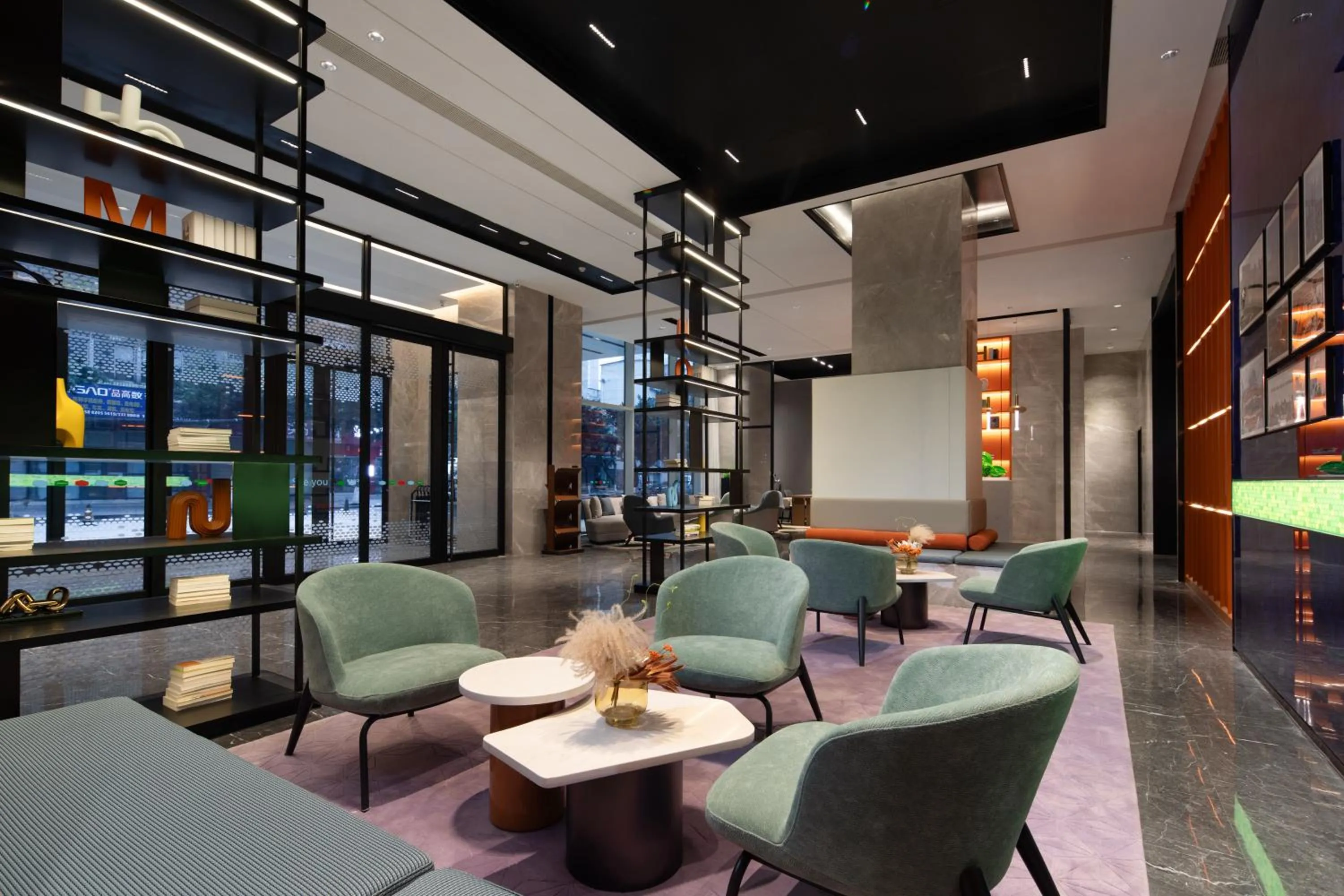 Seating area in Hilton by Hampton Chengdu North Railway Station