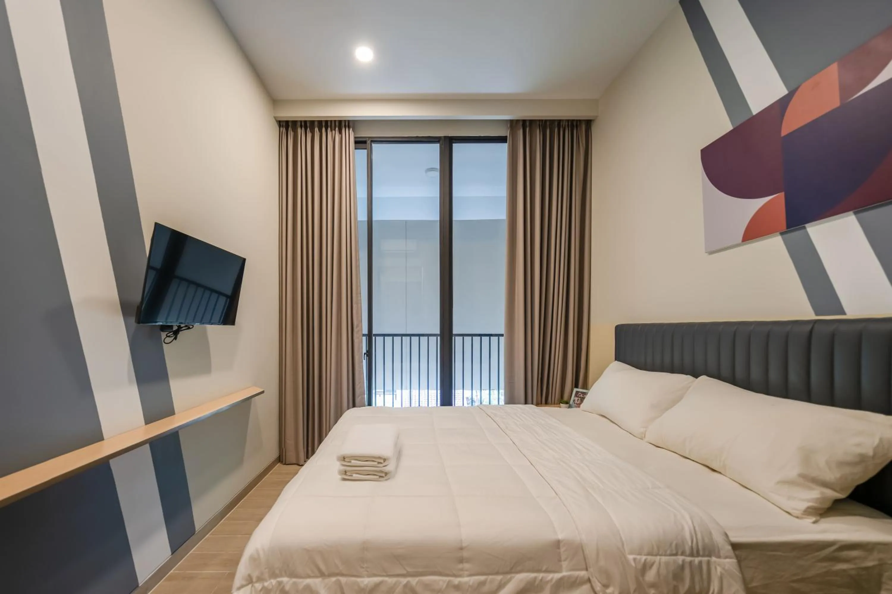 Bedroom, Bed in Cove Equatoria