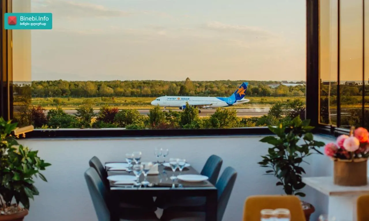 Communal lounge/ TV room in Mimino Hotel Batumi