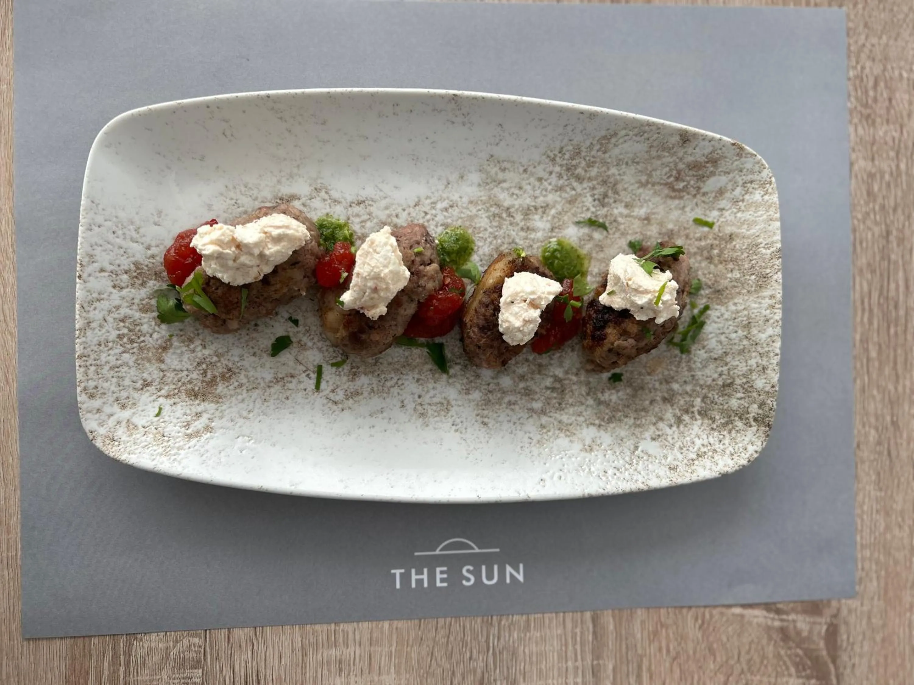 Restaurant/places to eat in Relux Ios Hotel