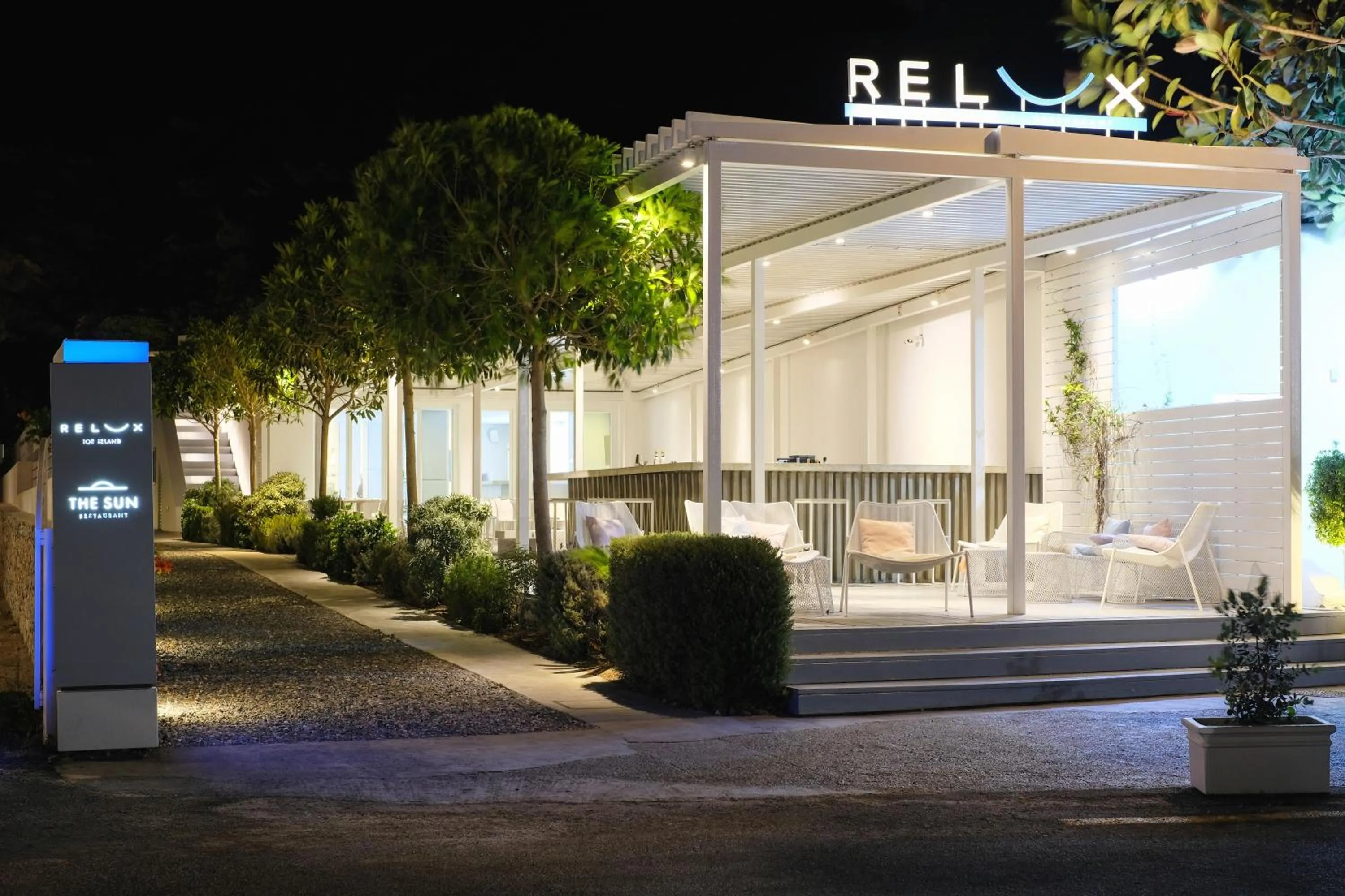 Facade/entrance in Relux Ios Hotel