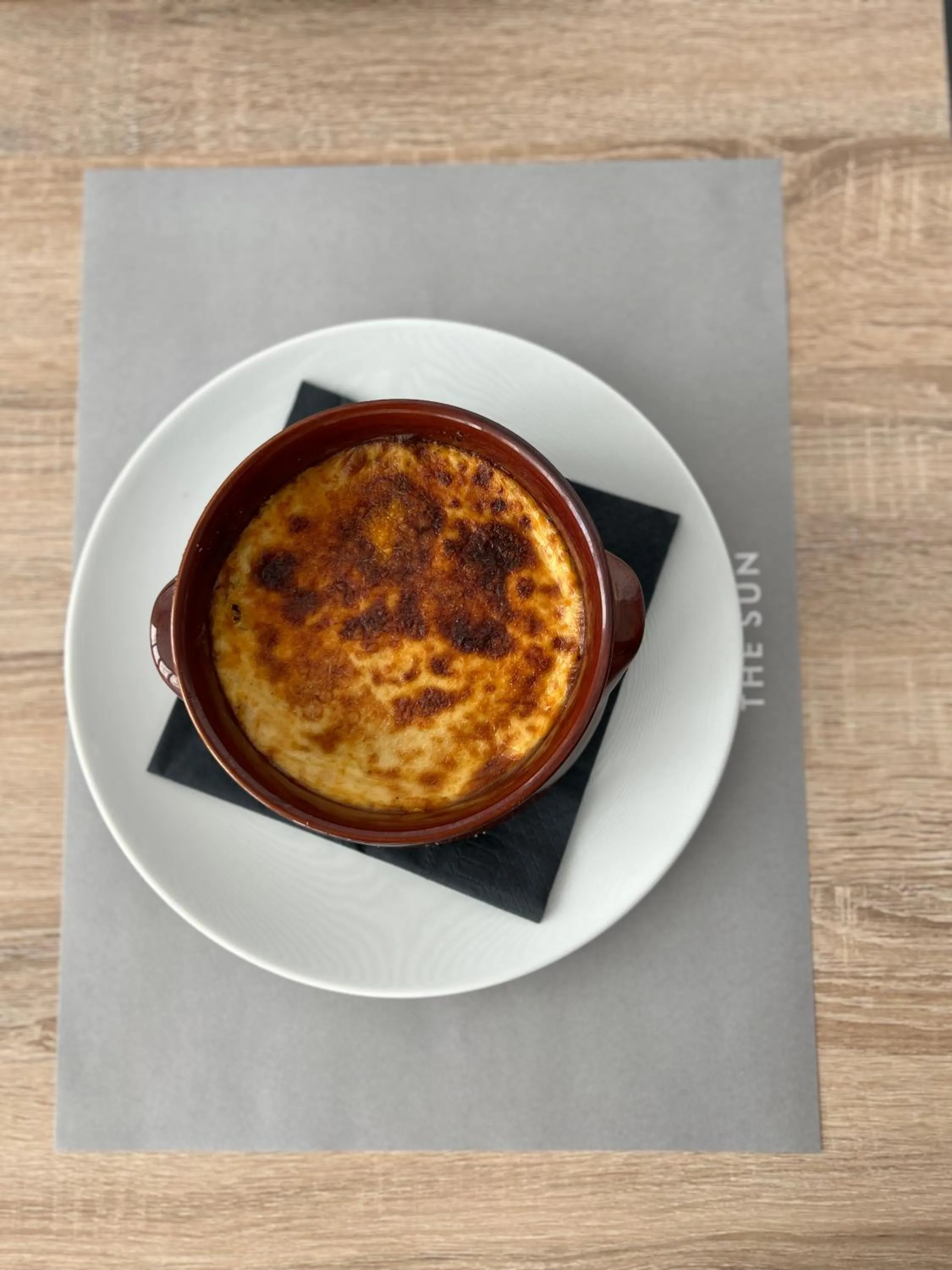 Restaurant/places to eat in Relux Ios Hotel