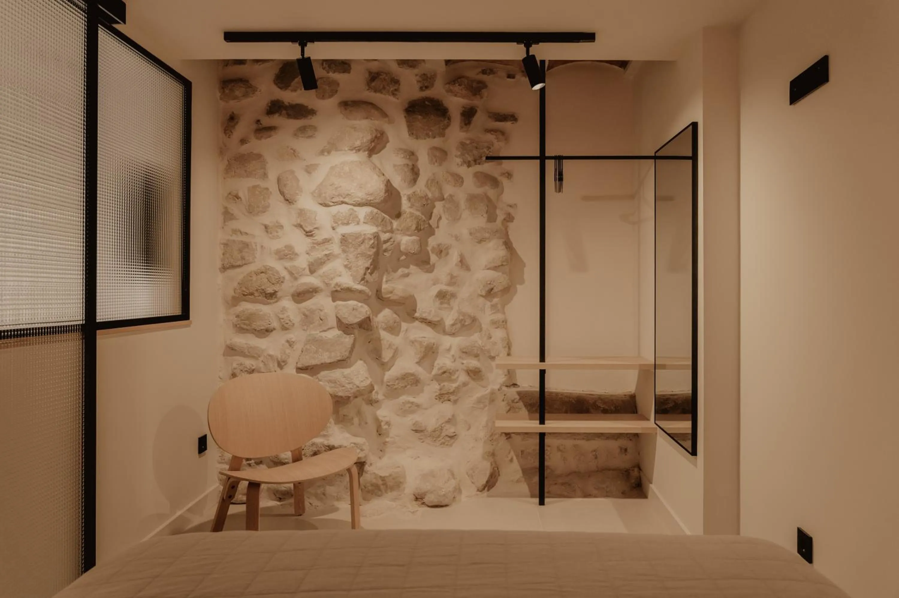 Bedroom in Pau Suites