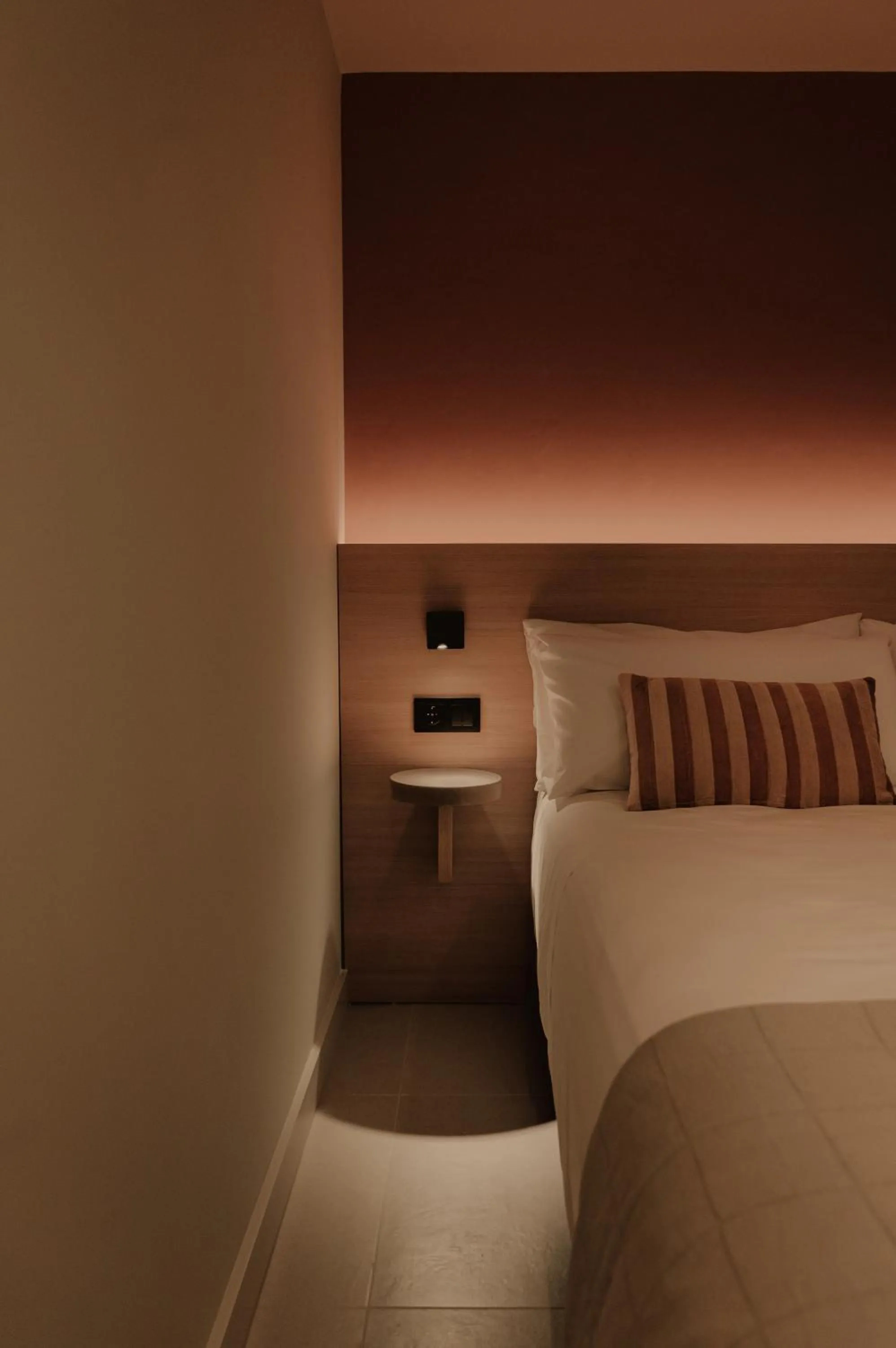 Bedroom, Bed in Pau Suites