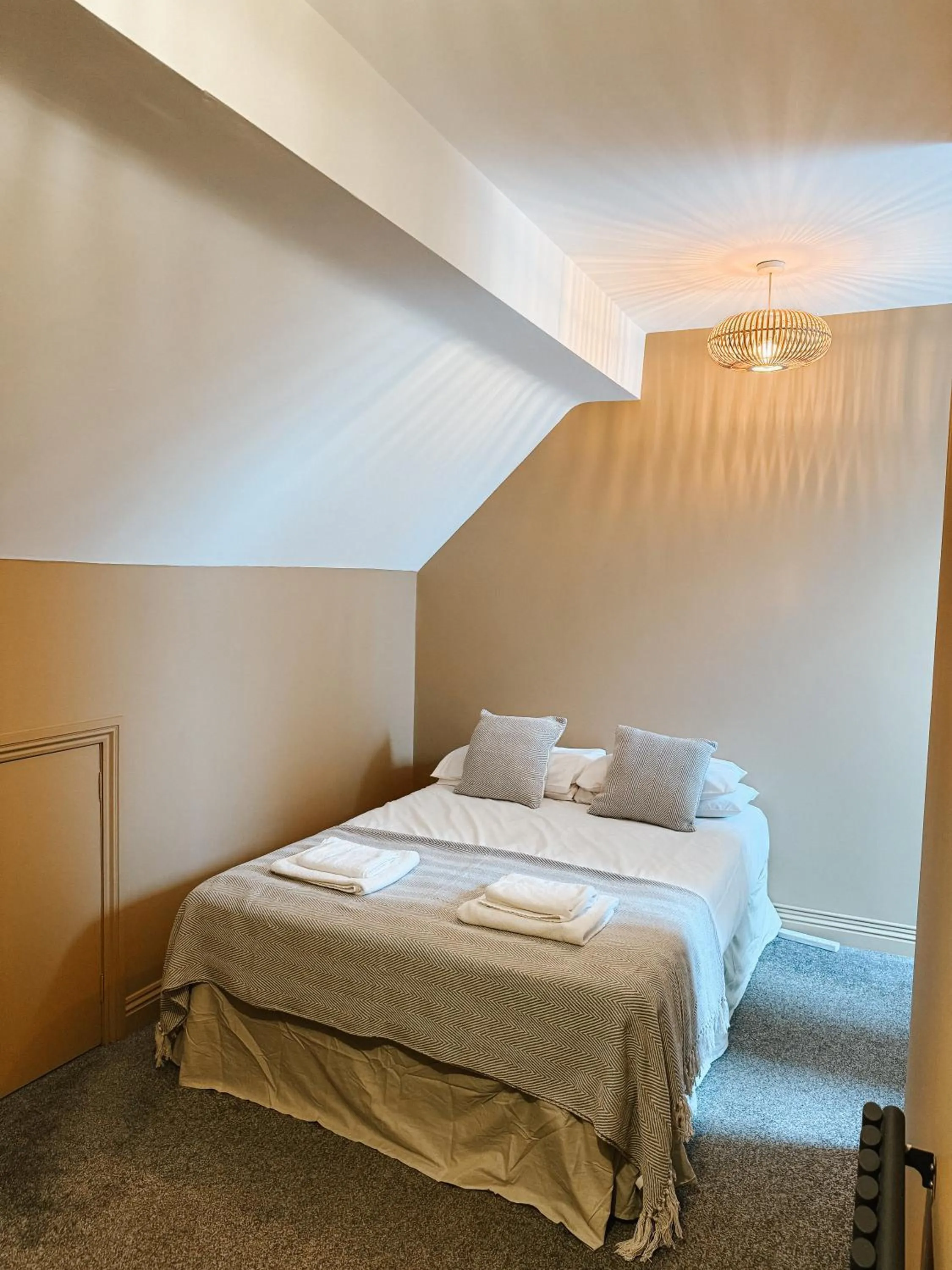 Bed in The Red Lion Inn