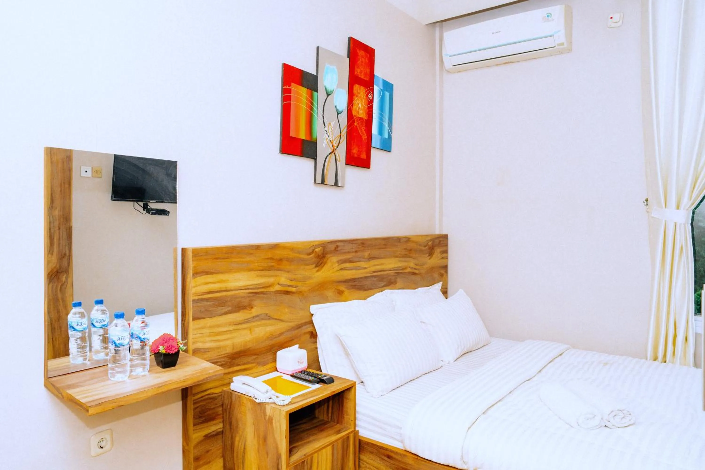 Bedroom, Bed in Casa Felice by Reccoma