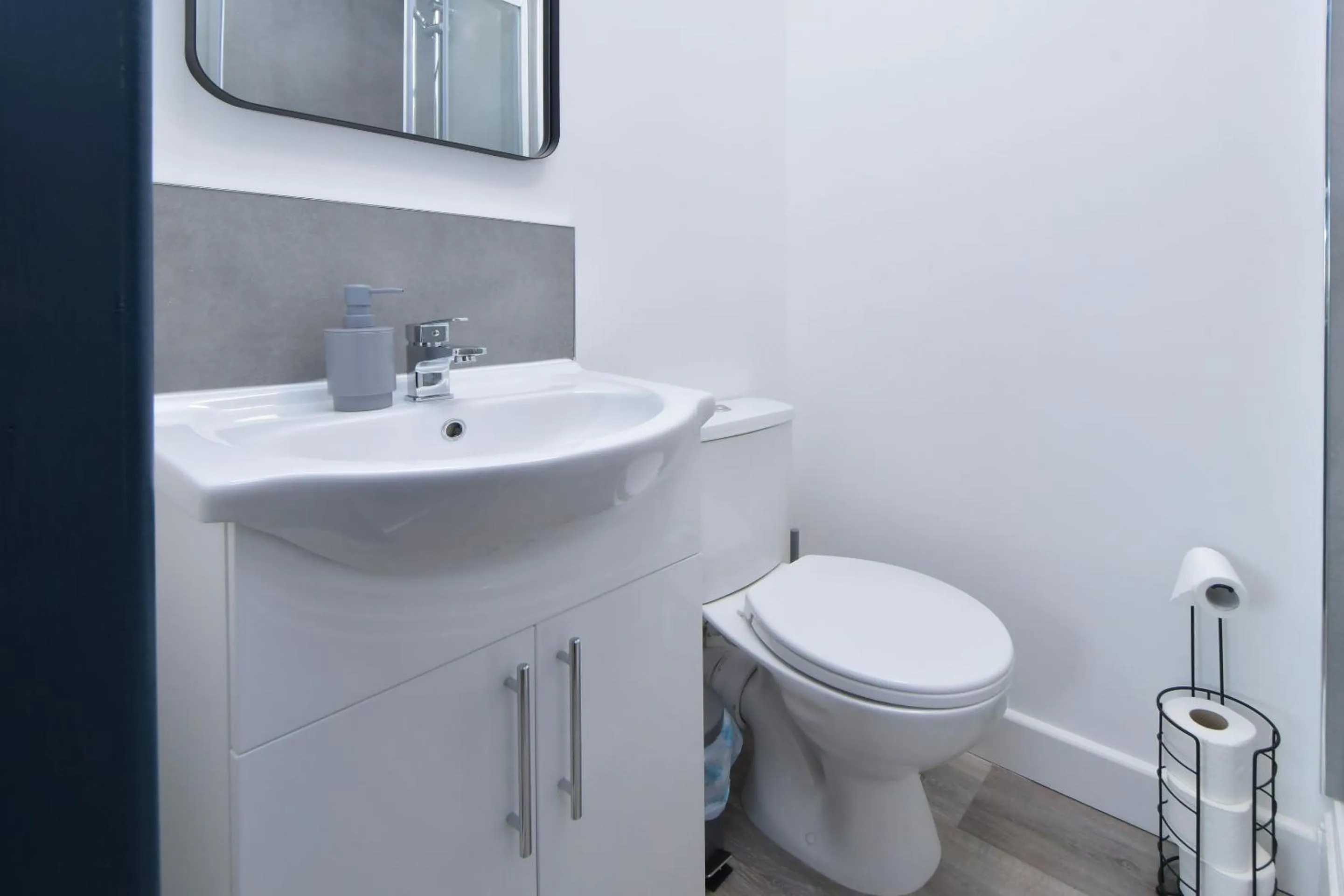 Bathroom in Stay at Shobnall Road Rooms and Studios Burton