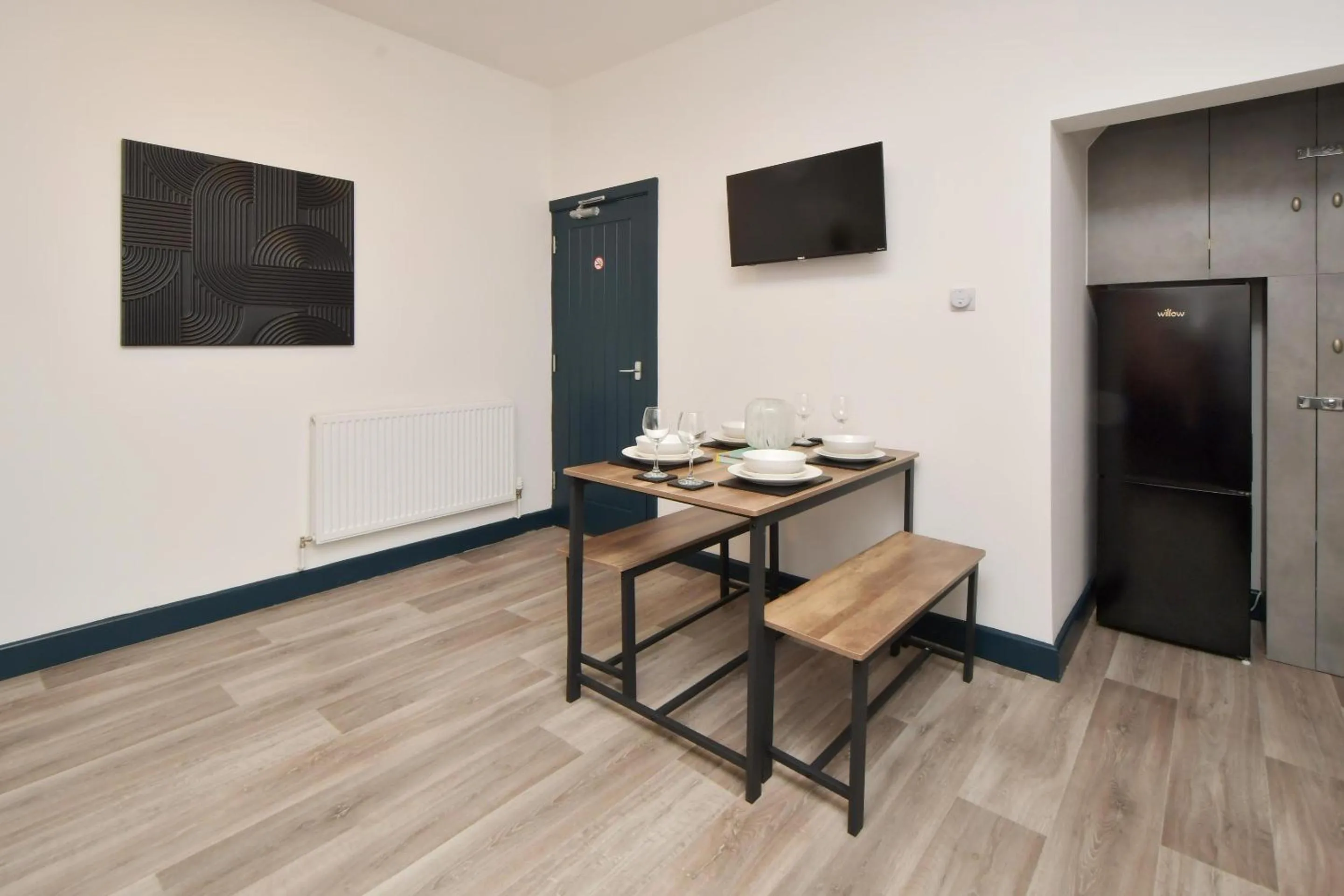 Kitchen or kitchenette in Stay at Shobnall Road Rooms and Studios Burton